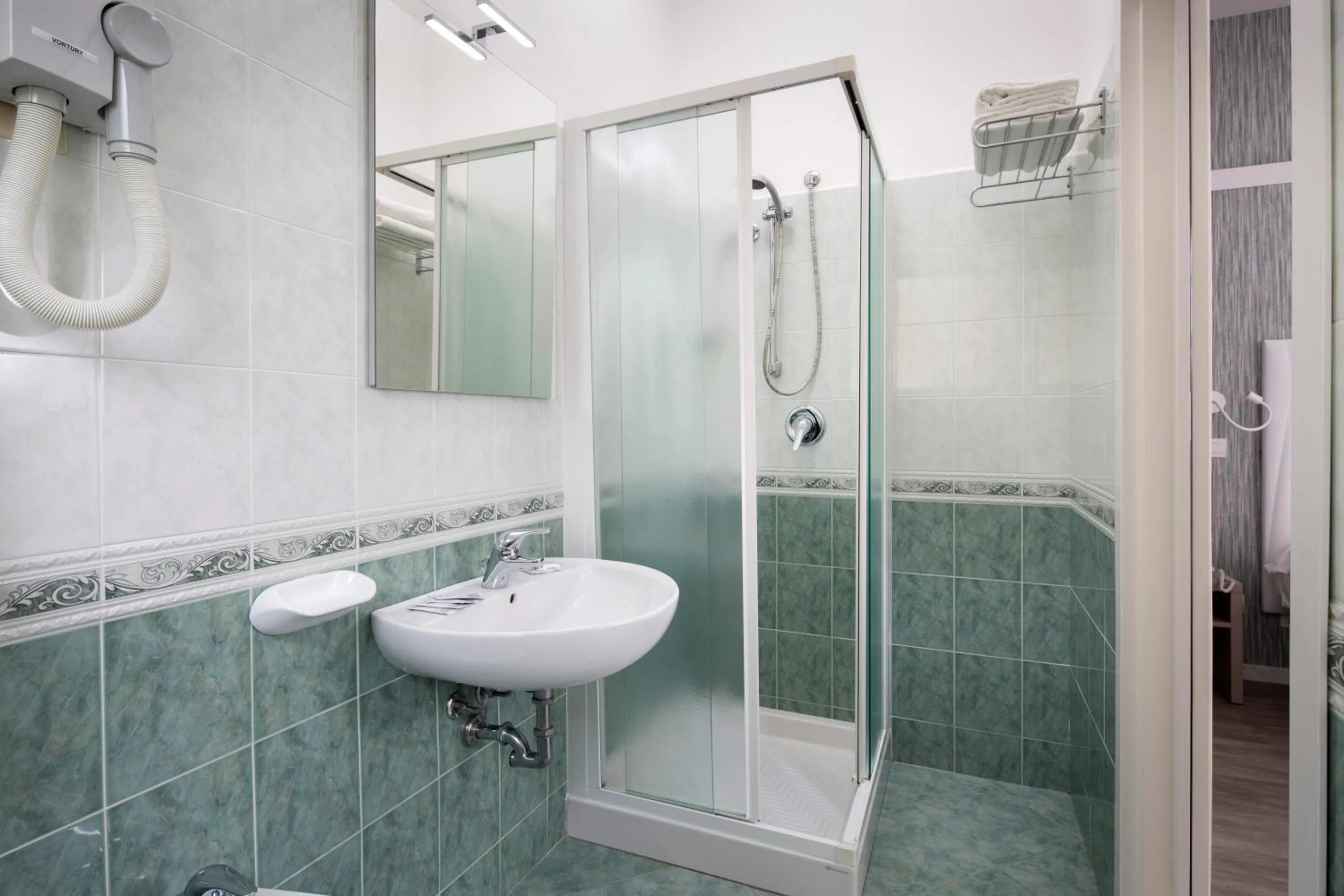 Shower in MARITTIMO Milano Marittima