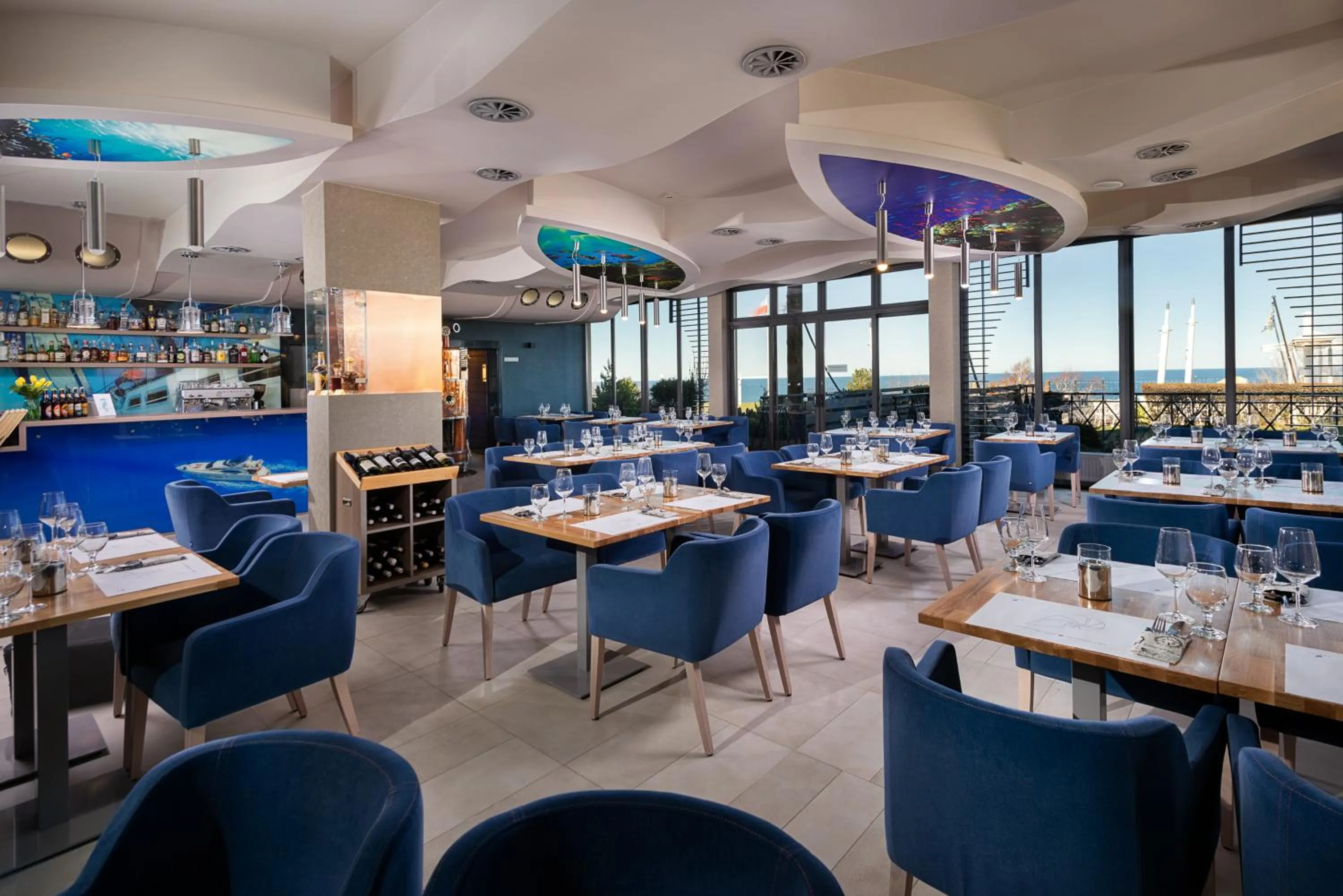 Restaurant/places to eat in Hotel Restauracja Faleza