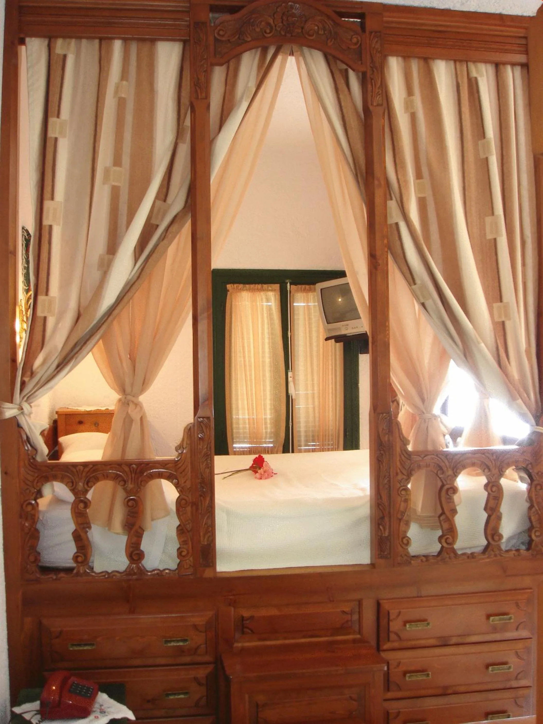 Bed in Hotel Finiki View