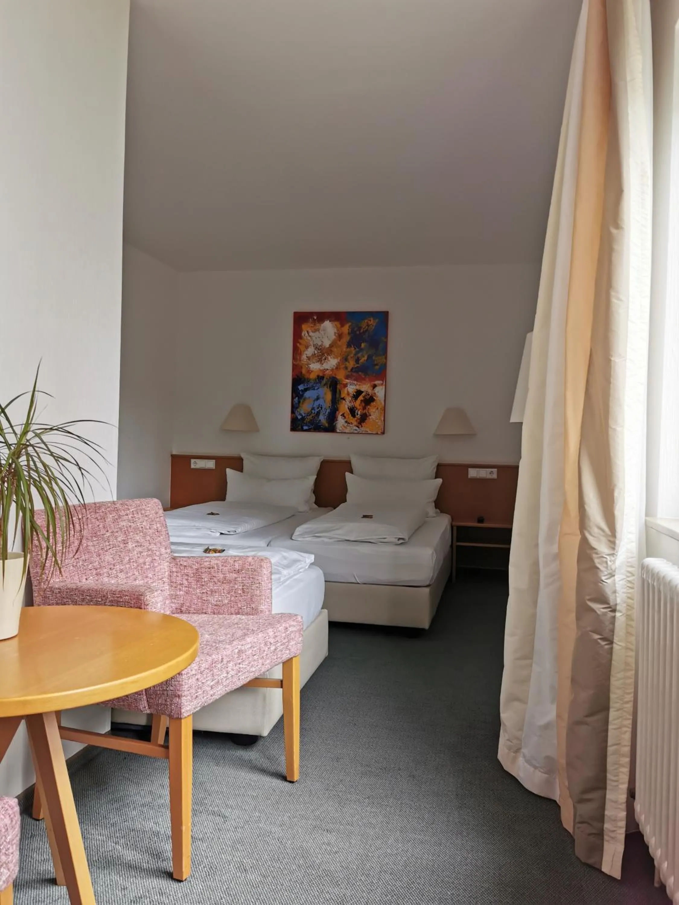 Photo of the whole room, Bed in Hotel Schober