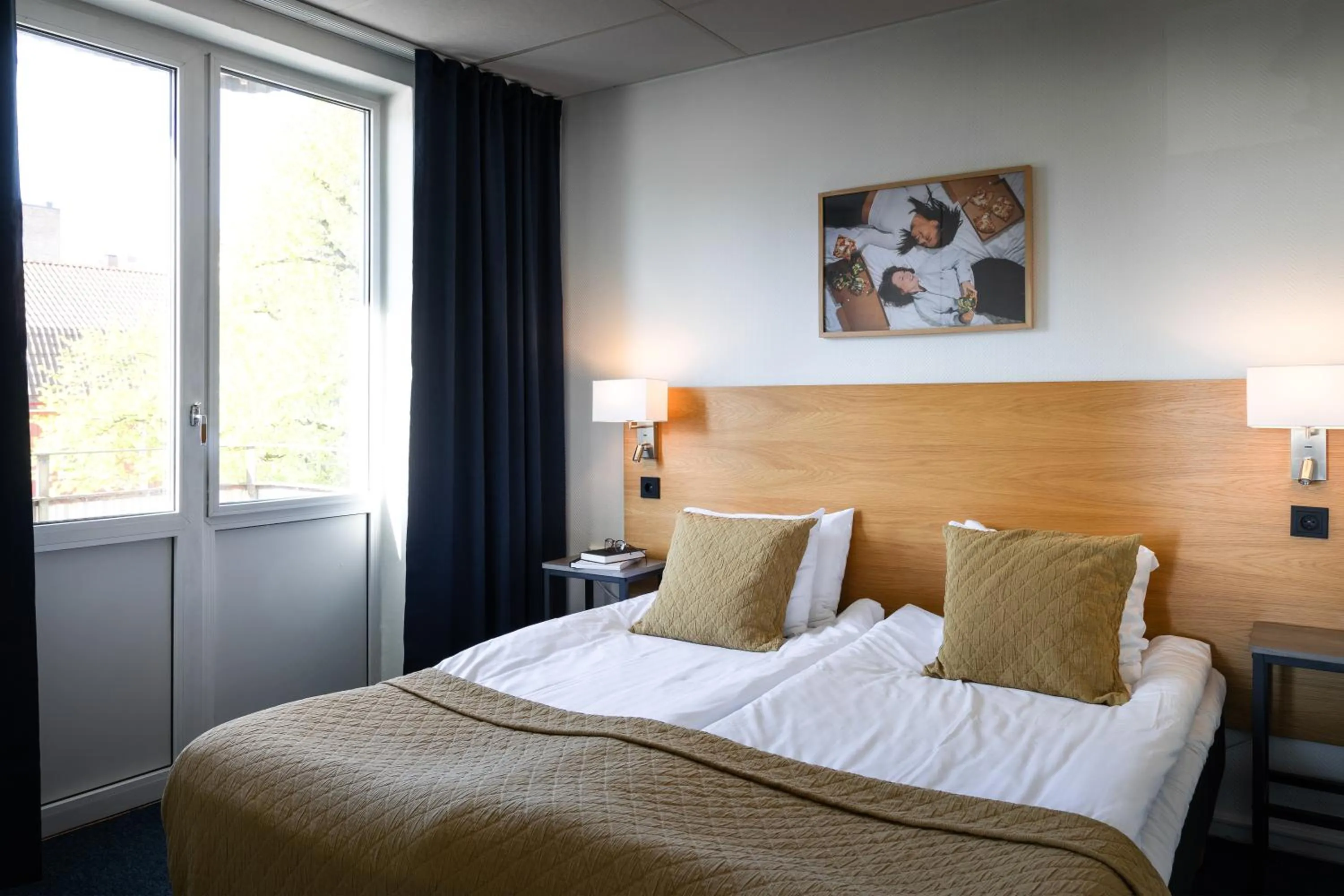 Bedroom, Bed in The Brewery Hotel