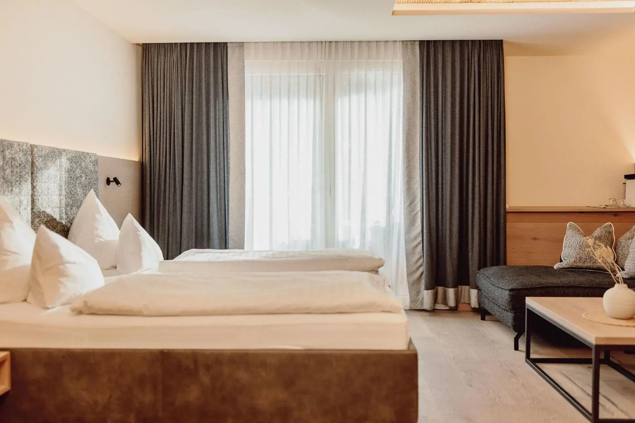 Double Room with Balcony - single occupancy in Alpina Alpendorf Double Room with Balcony - single occupancy in Alpina Alpendorf