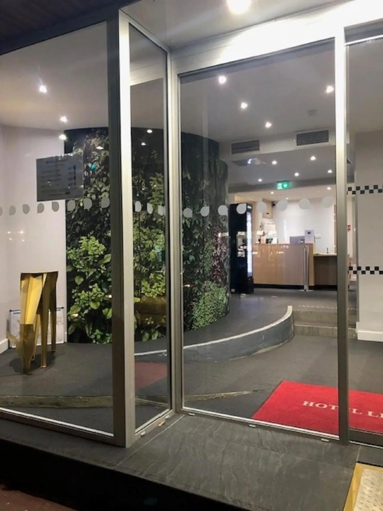 Lobby or reception in Hôtel Le Cousture