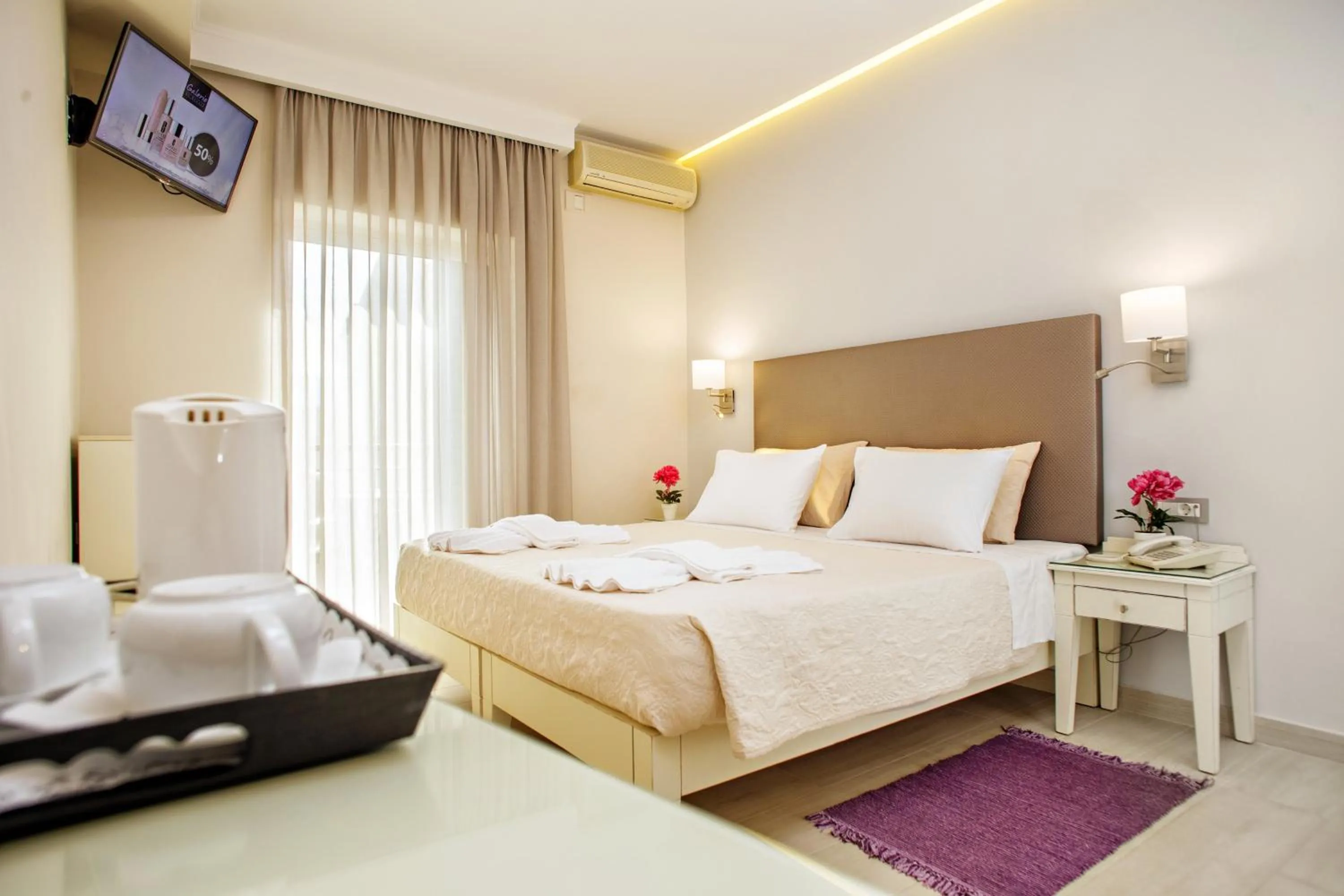 Shower in Hotel Ideon