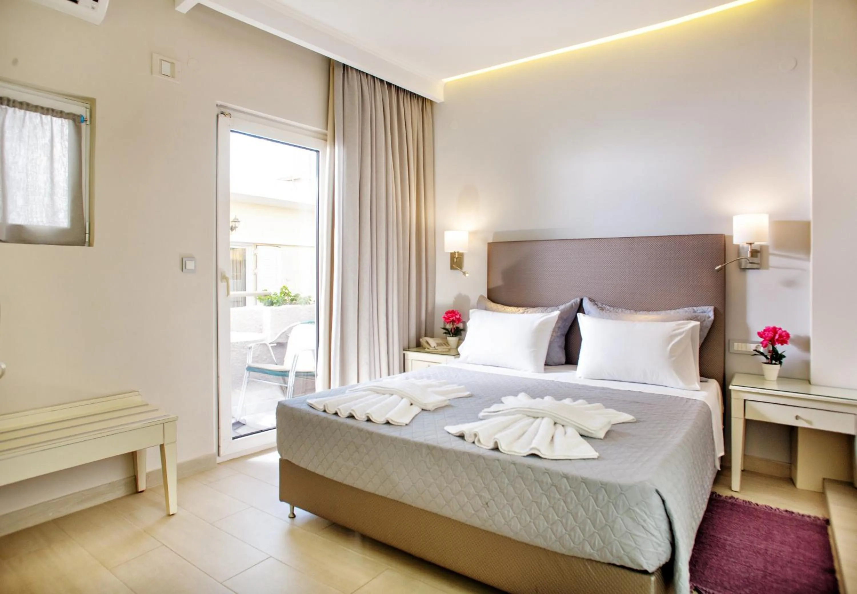 Shower in Hotel Ideon