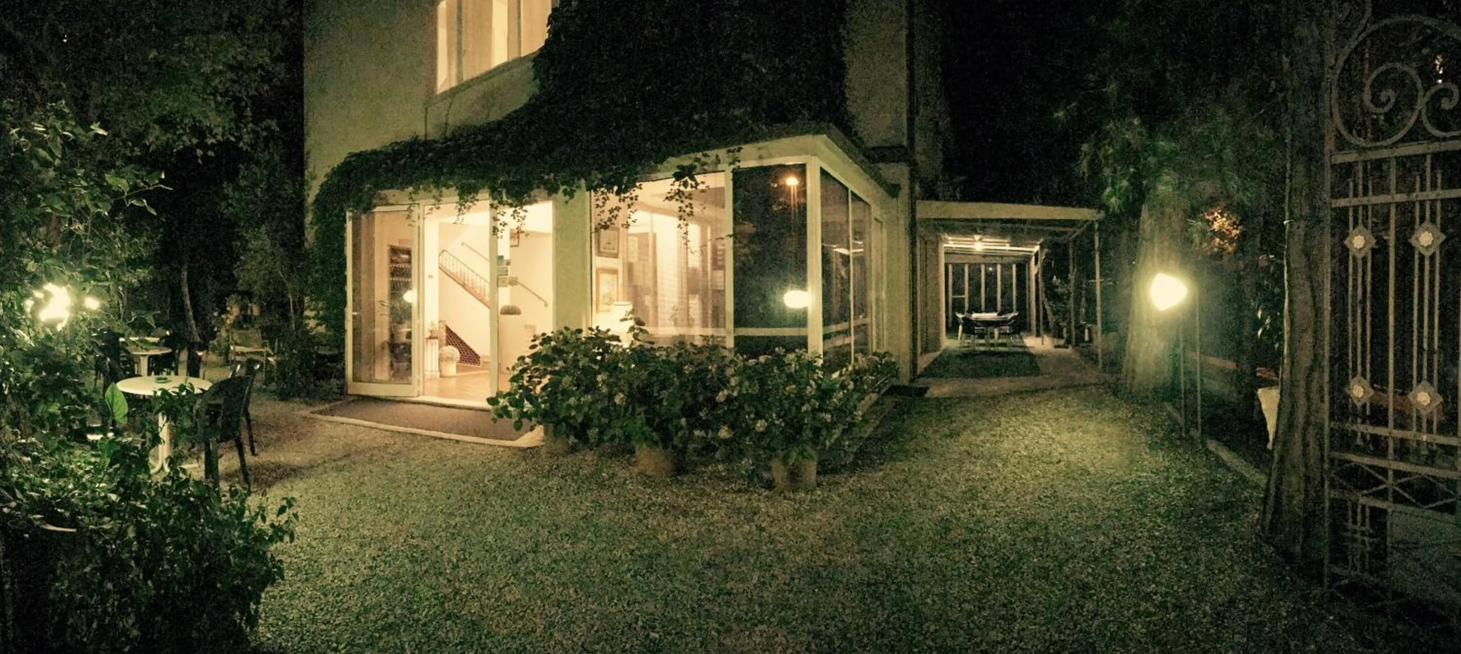 Garden in Hotel Garni Picnic