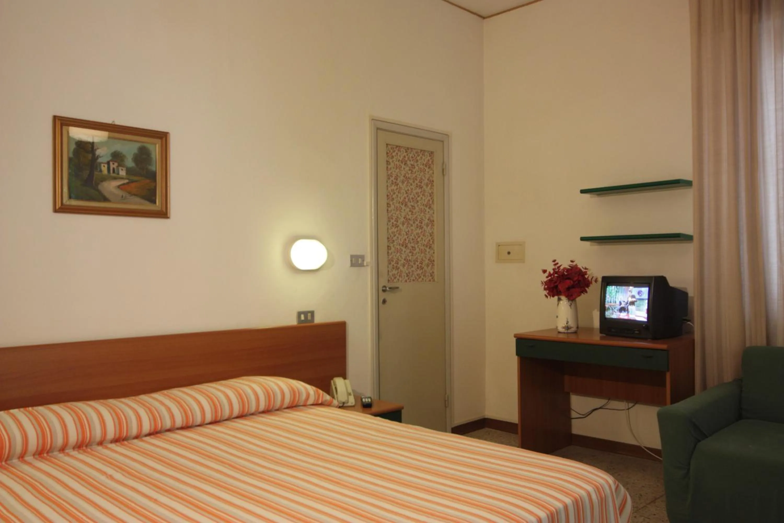 Photo of the whole room, Bed in Hotel Garni Picnic
