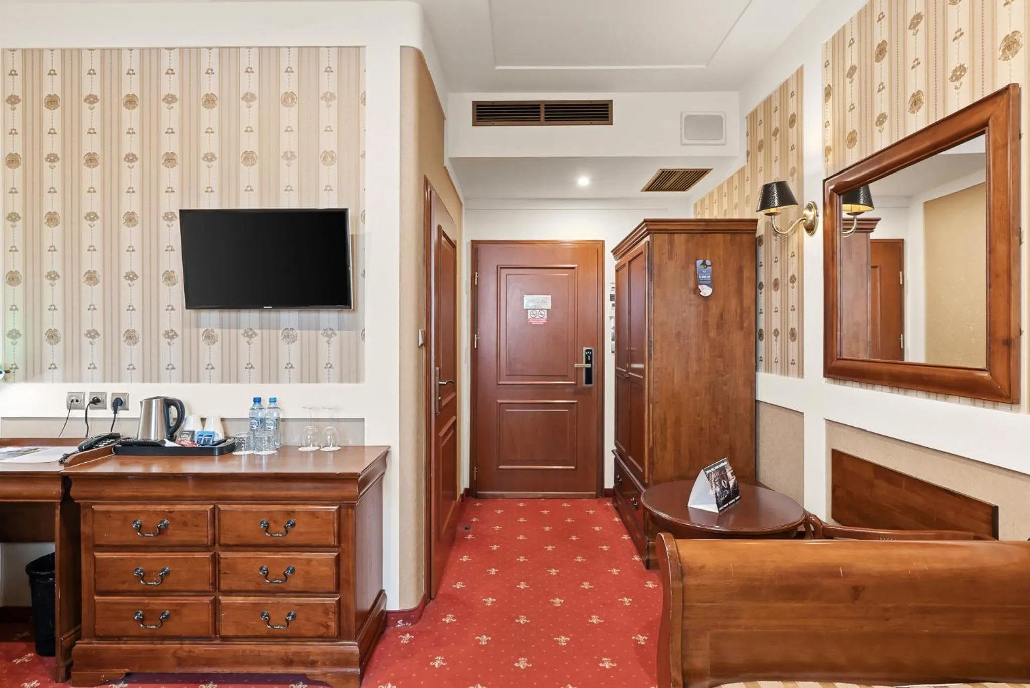 TV and multimedia in Hotel Diament Arsenal Palace Katowice - Chorzów