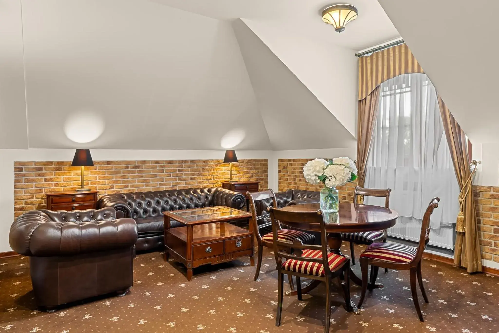 Living room in Hotel Diament Arsenal Palace Katowice - Chorzów Living room in Hotel Diament Arsenal Palace Katowice - Chorzów