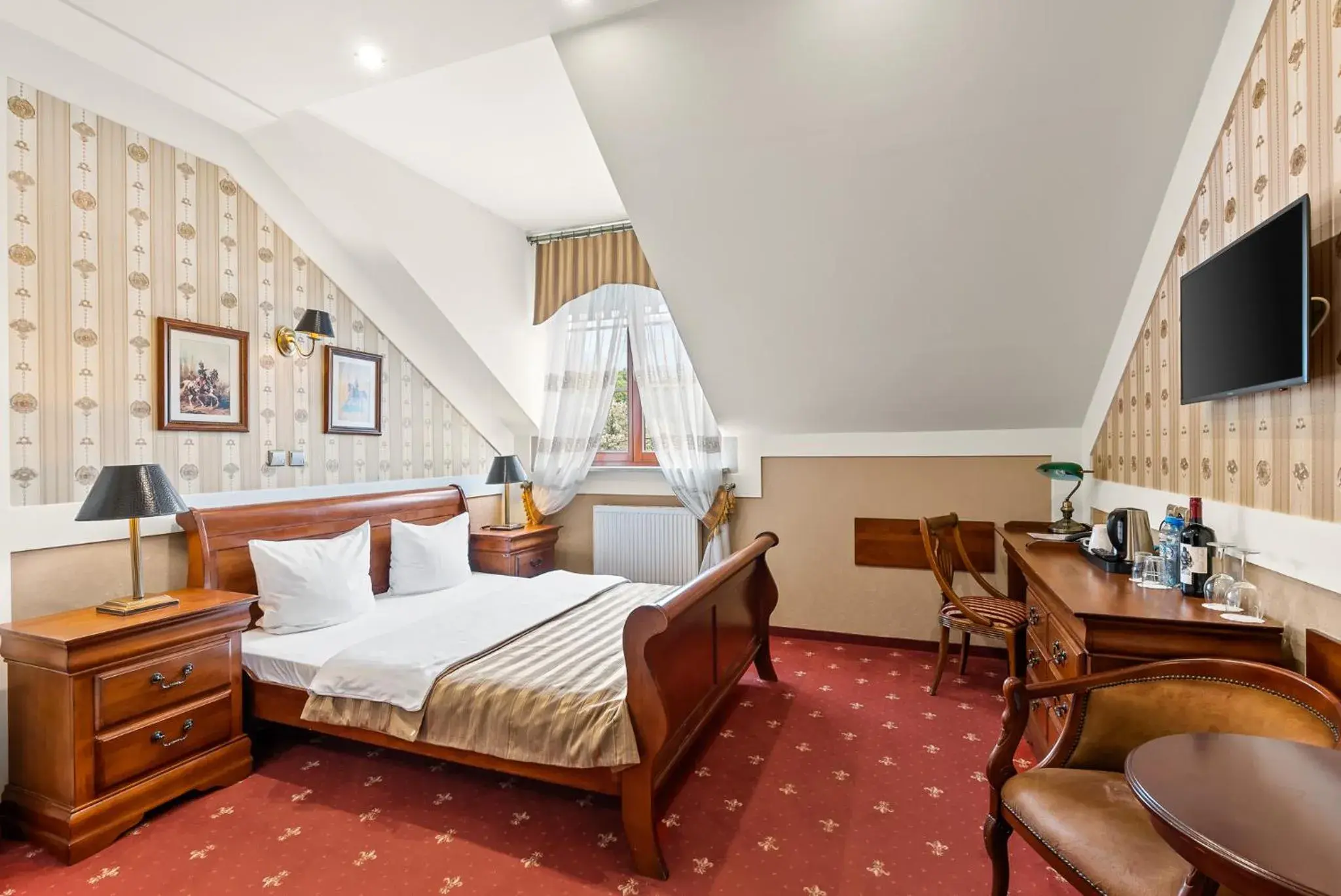 Bed in Hotel Diament Arsenal Palace Katowice - Chorzów Bed in Hotel Diament Arsenal Palace Katowice - Chorzów