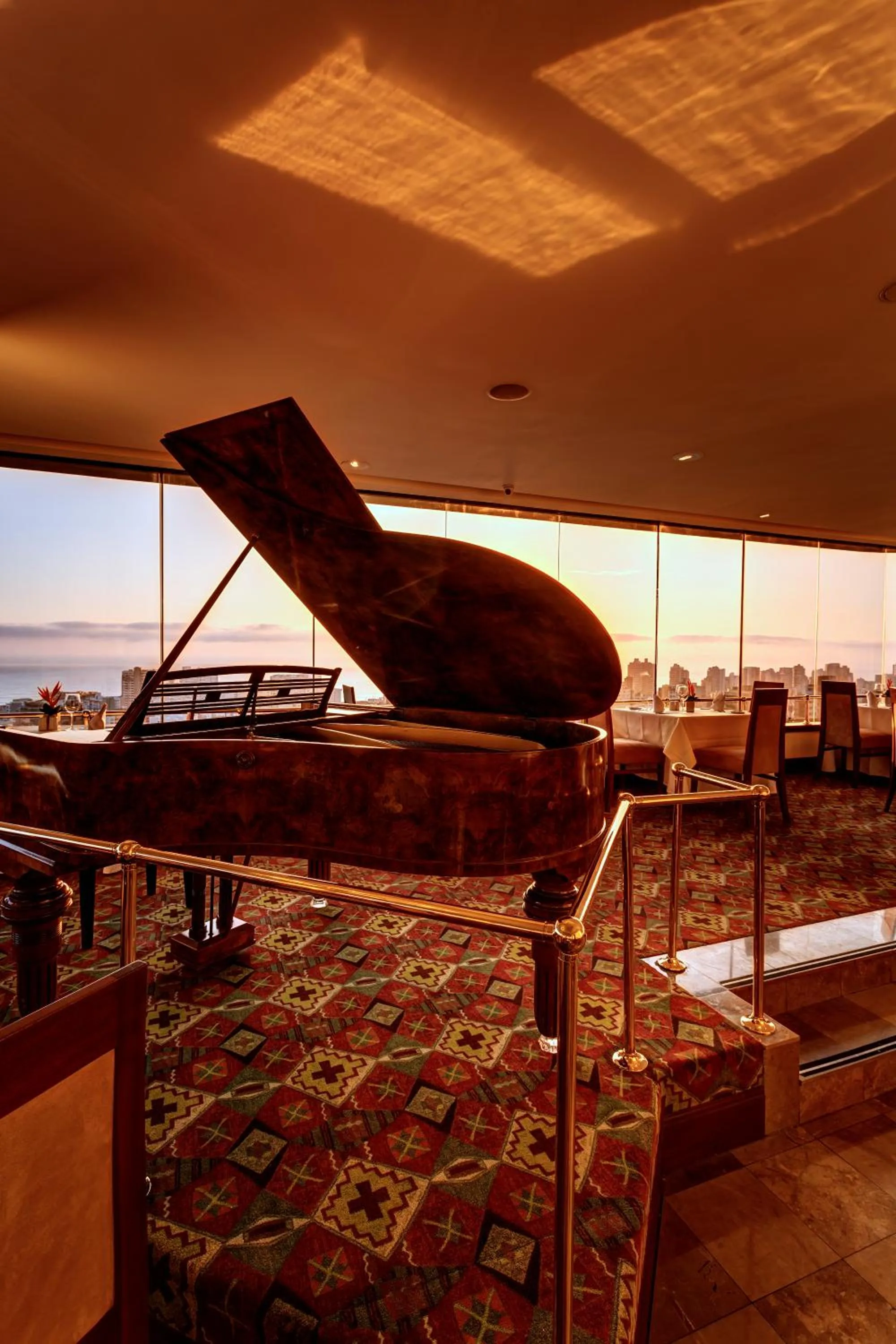 Restaurant/places to eat in Hotel Estelar Miraflores