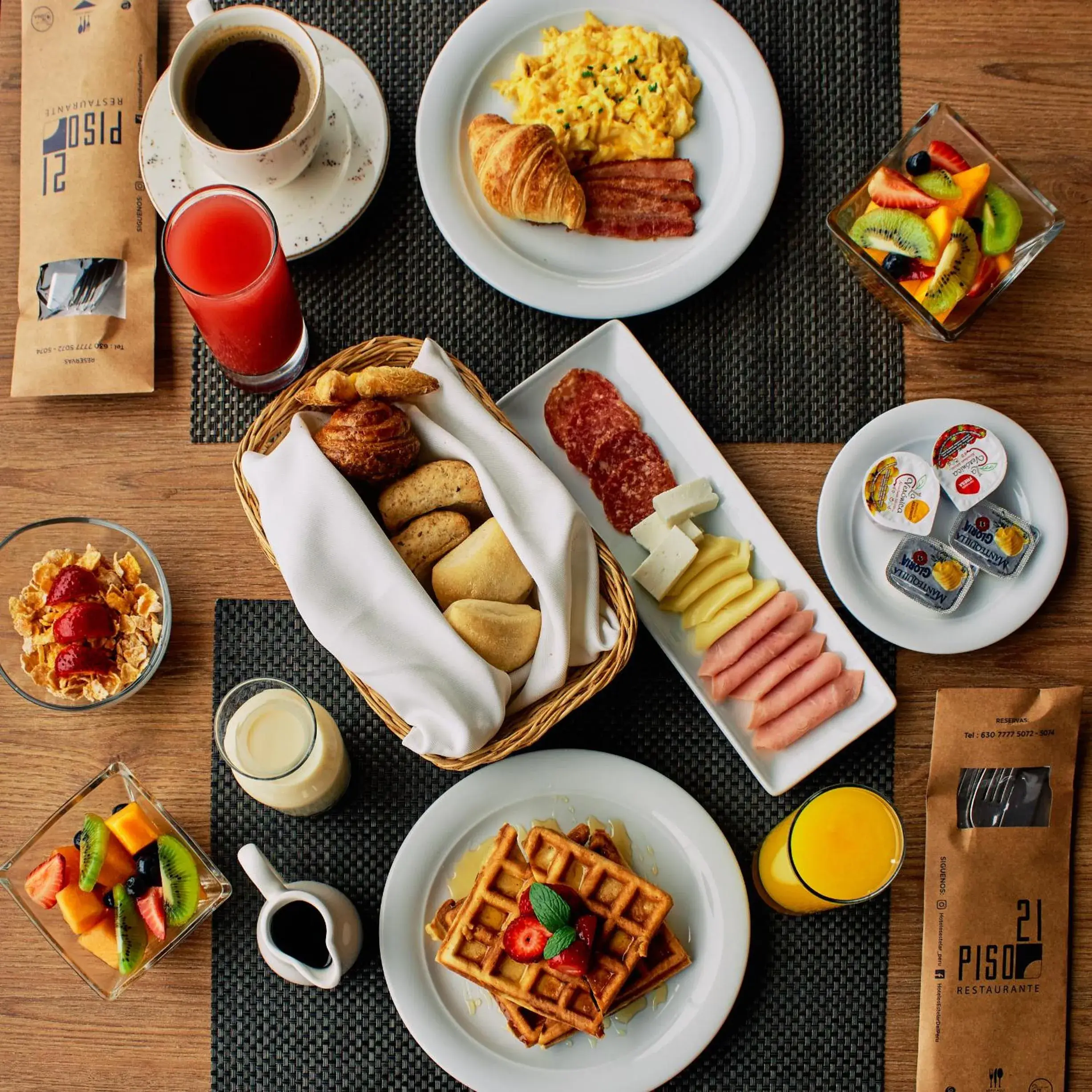 Restaurant/places to eat in Hotel Estelar Miraflores Restaurant/places to eat in Hotel Estelar Miraflores