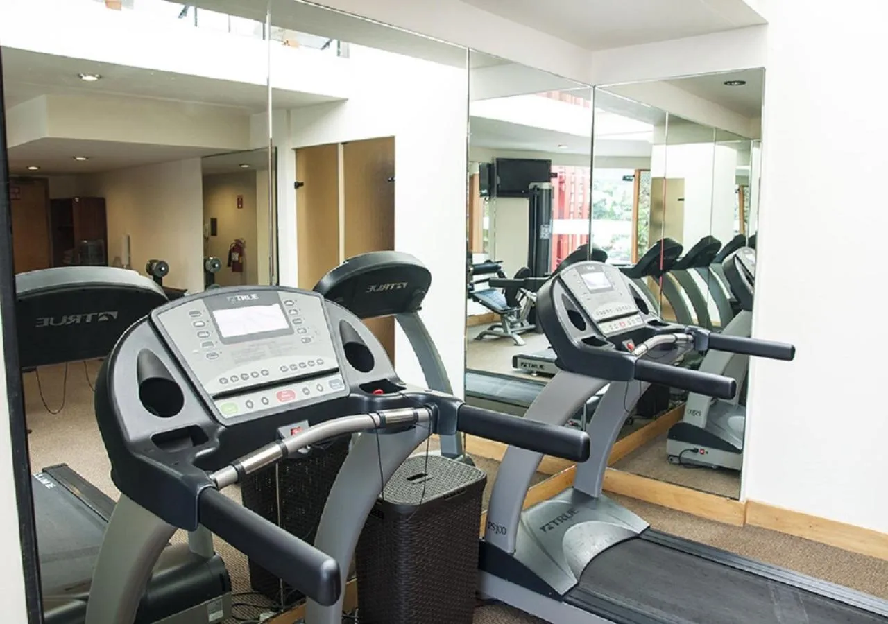 Fitness centre/facilities in Hotel Estelar Miraflores