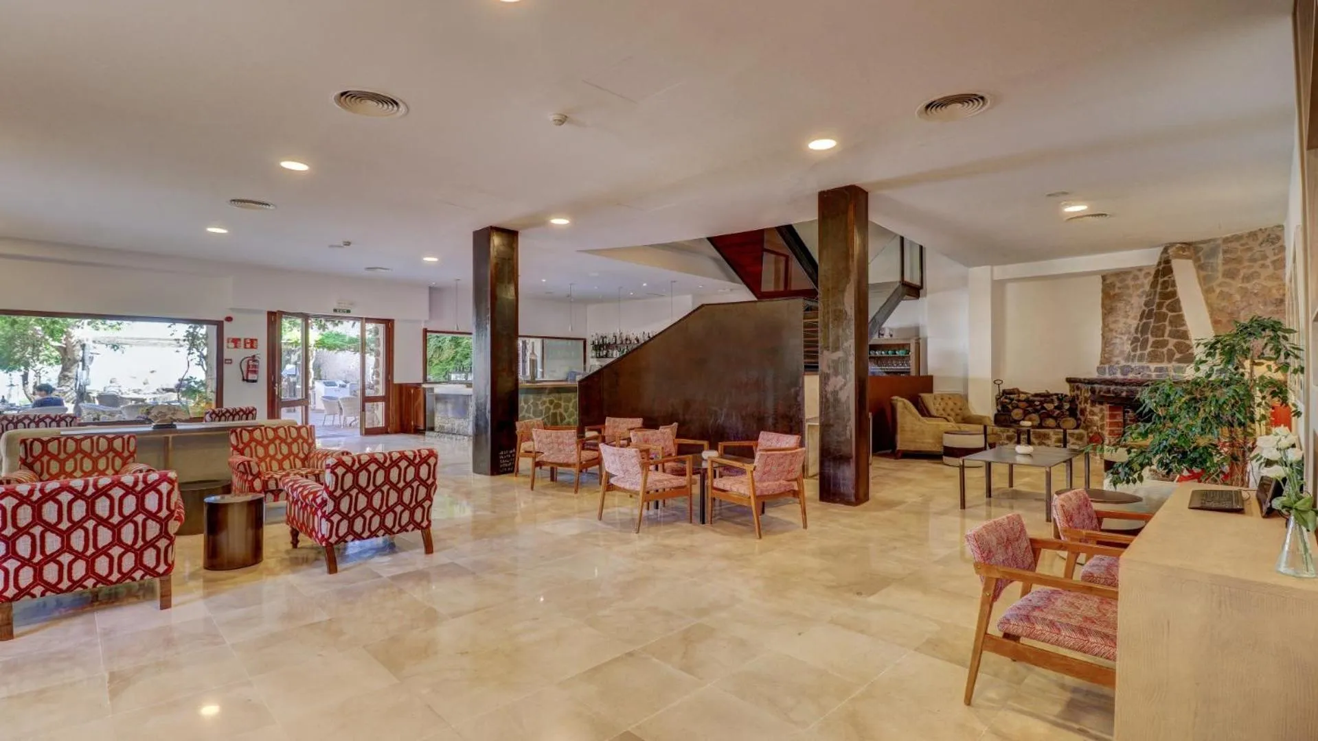 Communal lounge/ TV room in Hoposa Costa D'or - Adults Only