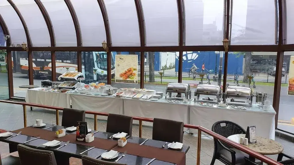 Restaurant/places to eat in J&A Classic Hotel Restaurant/places to eat in J&A Classic Hotel