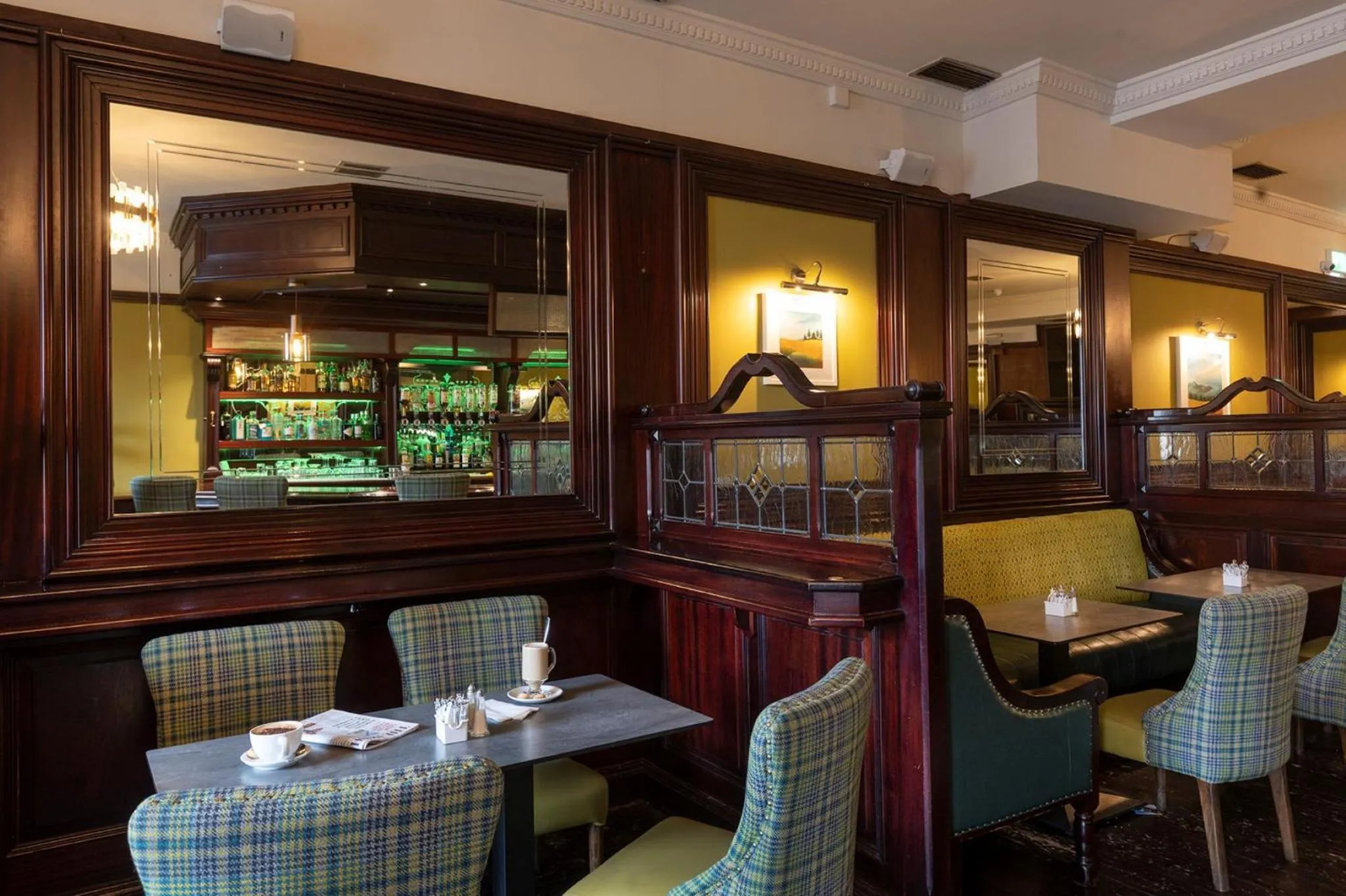 Restaurant/places to eat in Cahir House Hotel