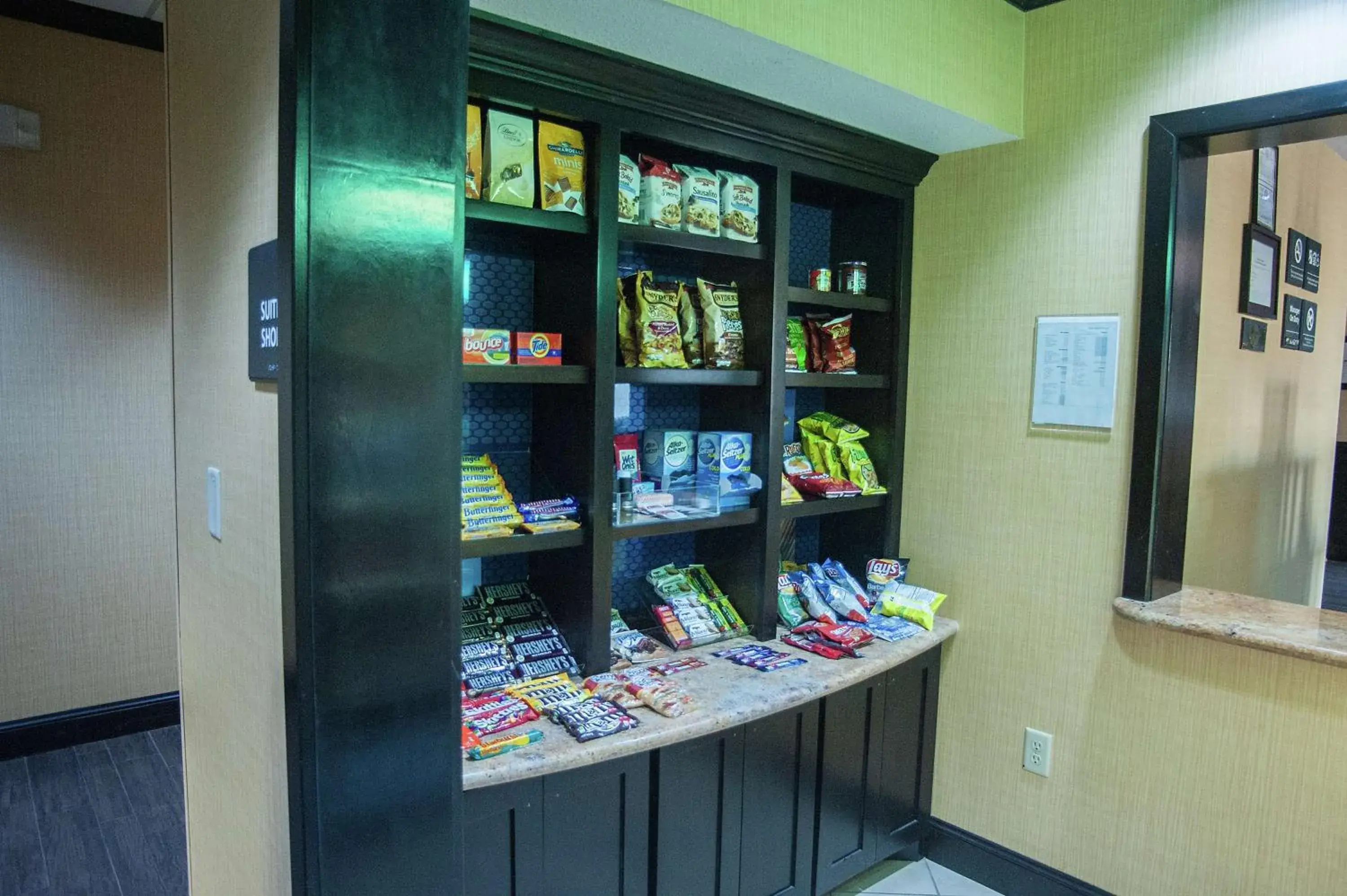 Restaurant/places to eat in Hampton Inn & Suites Palestine Restaurant/places to eat in Hampton Inn & Suites Palestine