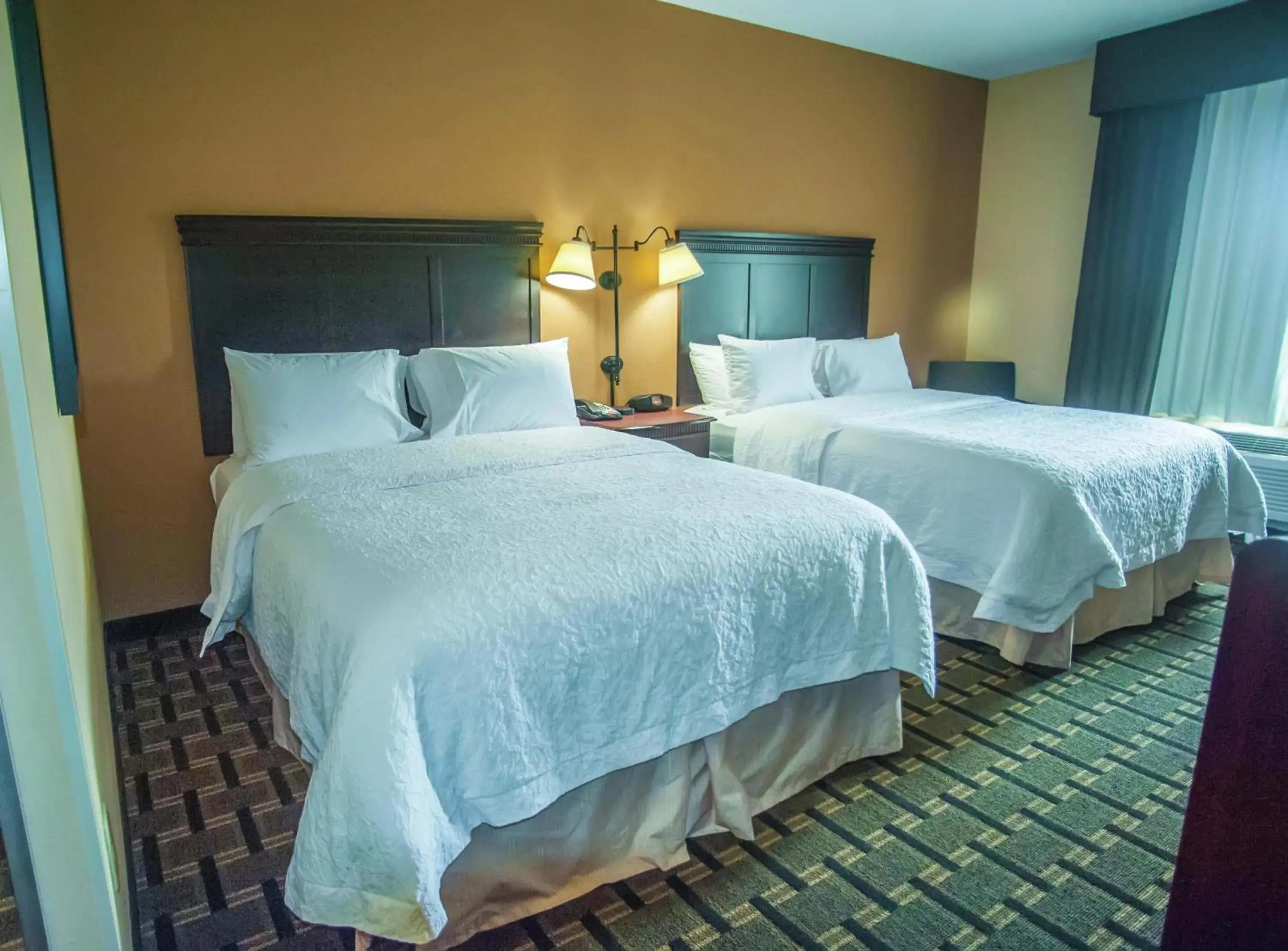 Bed in Hampton Inn & Suites Palestine Bed in Hampton Inn & Suites Palestine