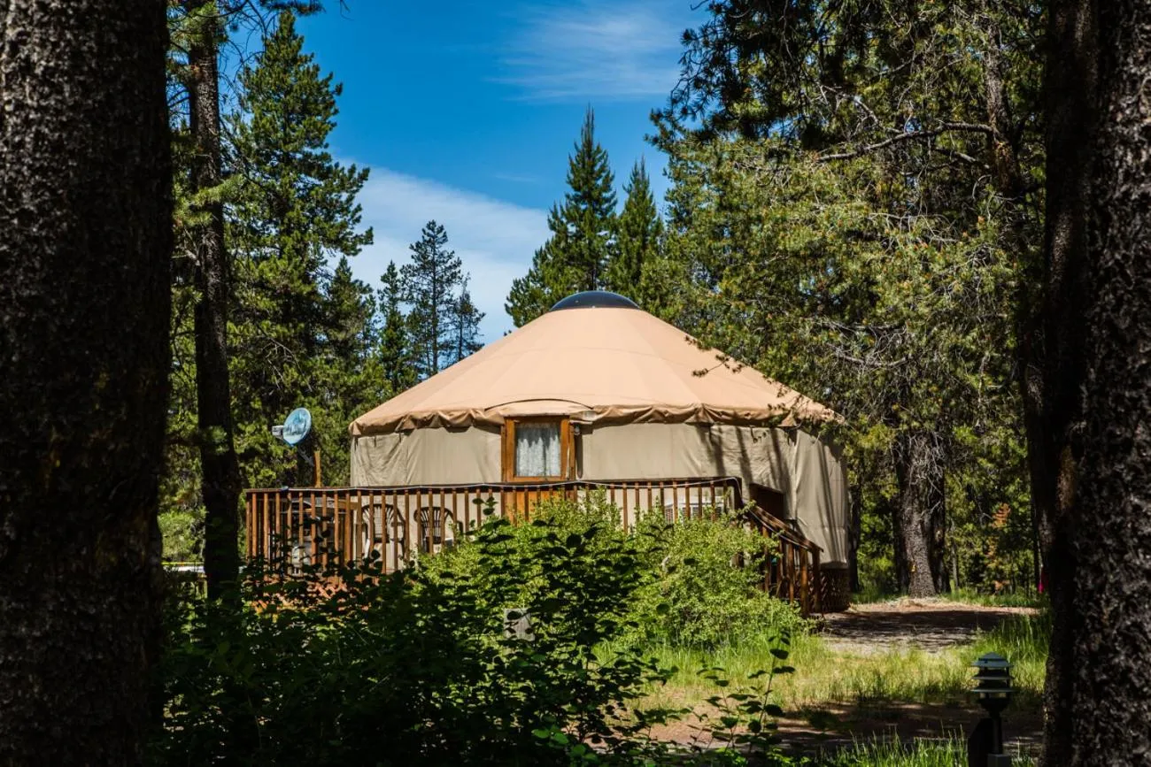 Facade/entrance in Bend-Sunriver Camping Resort 24 ft. Yurt 9