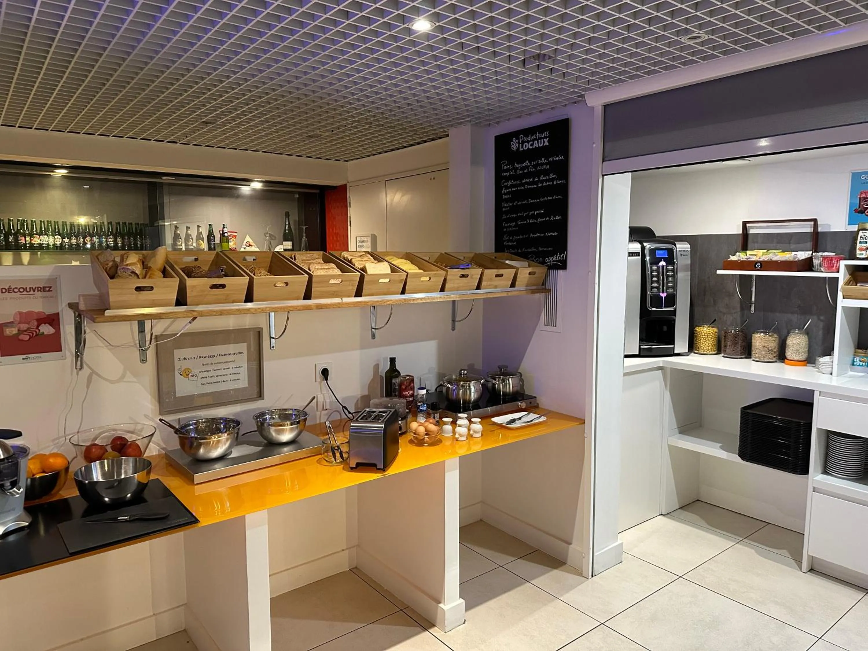 Breakfast in Brit Hotel Porte d'Espagne