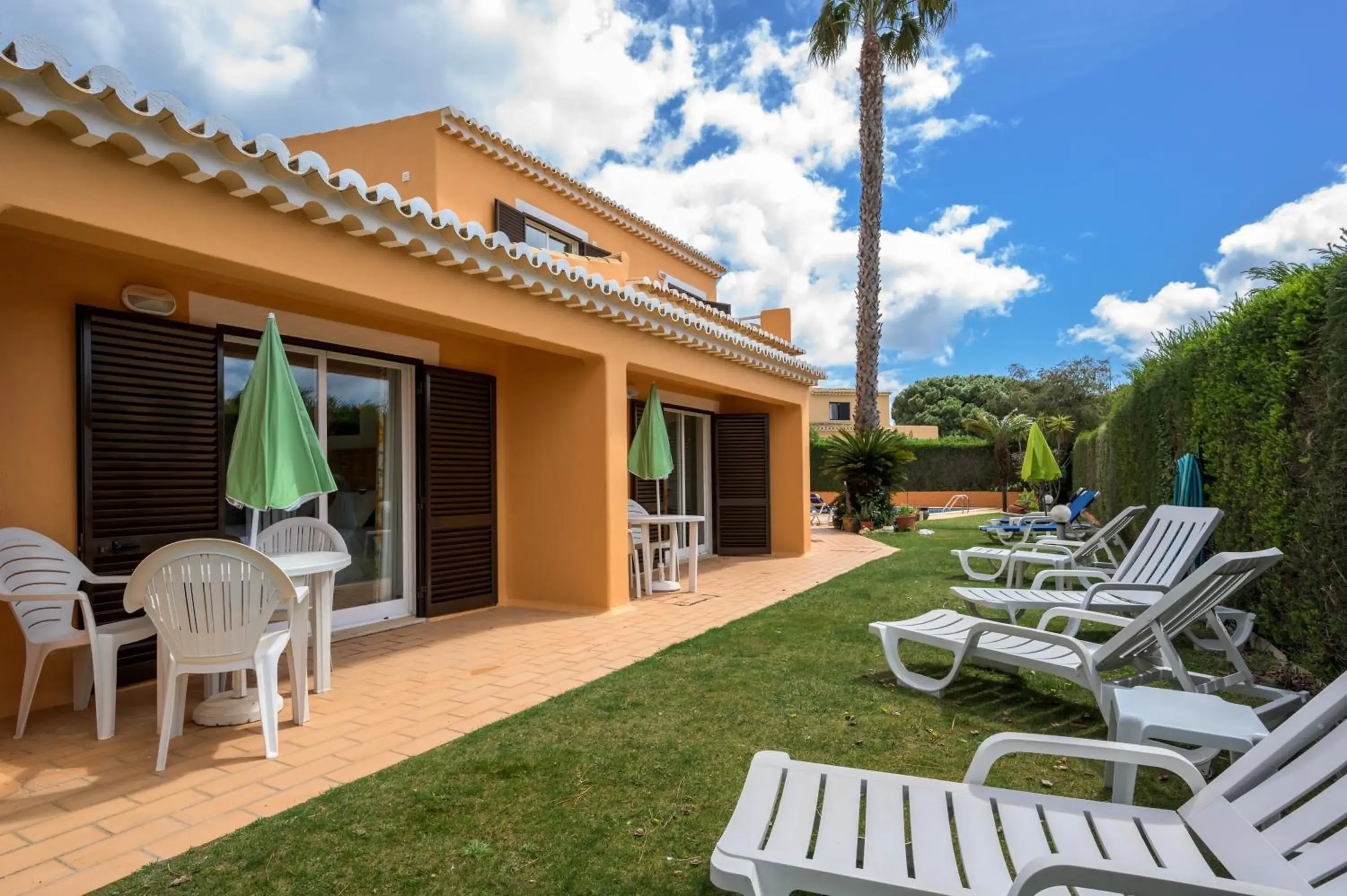 Patio in Canavial I & II Apartamentos Patio in Canavial I & II Apartamentos