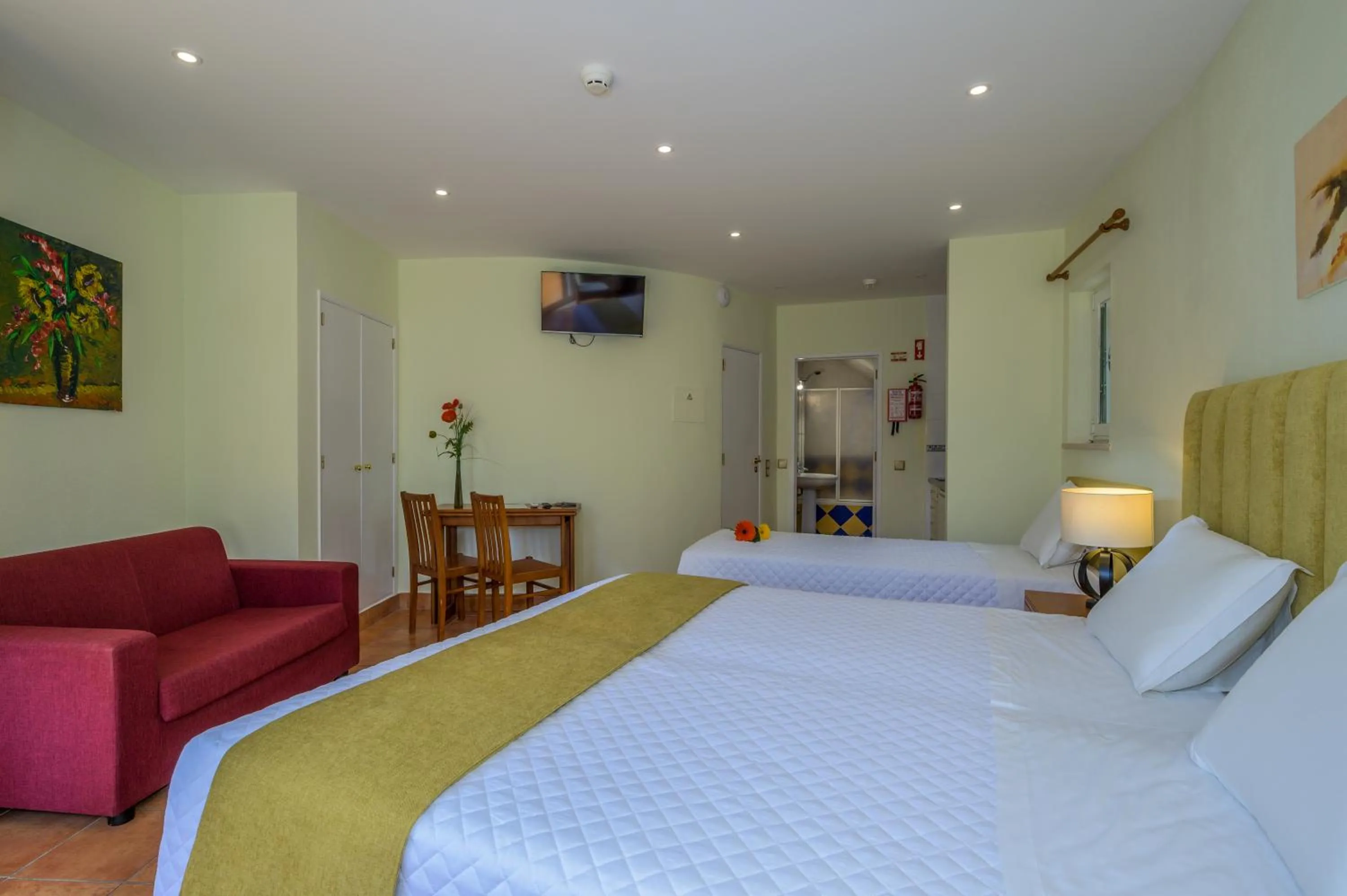 Photo of the whole room, Bed in Canavial I & II Apartamentos