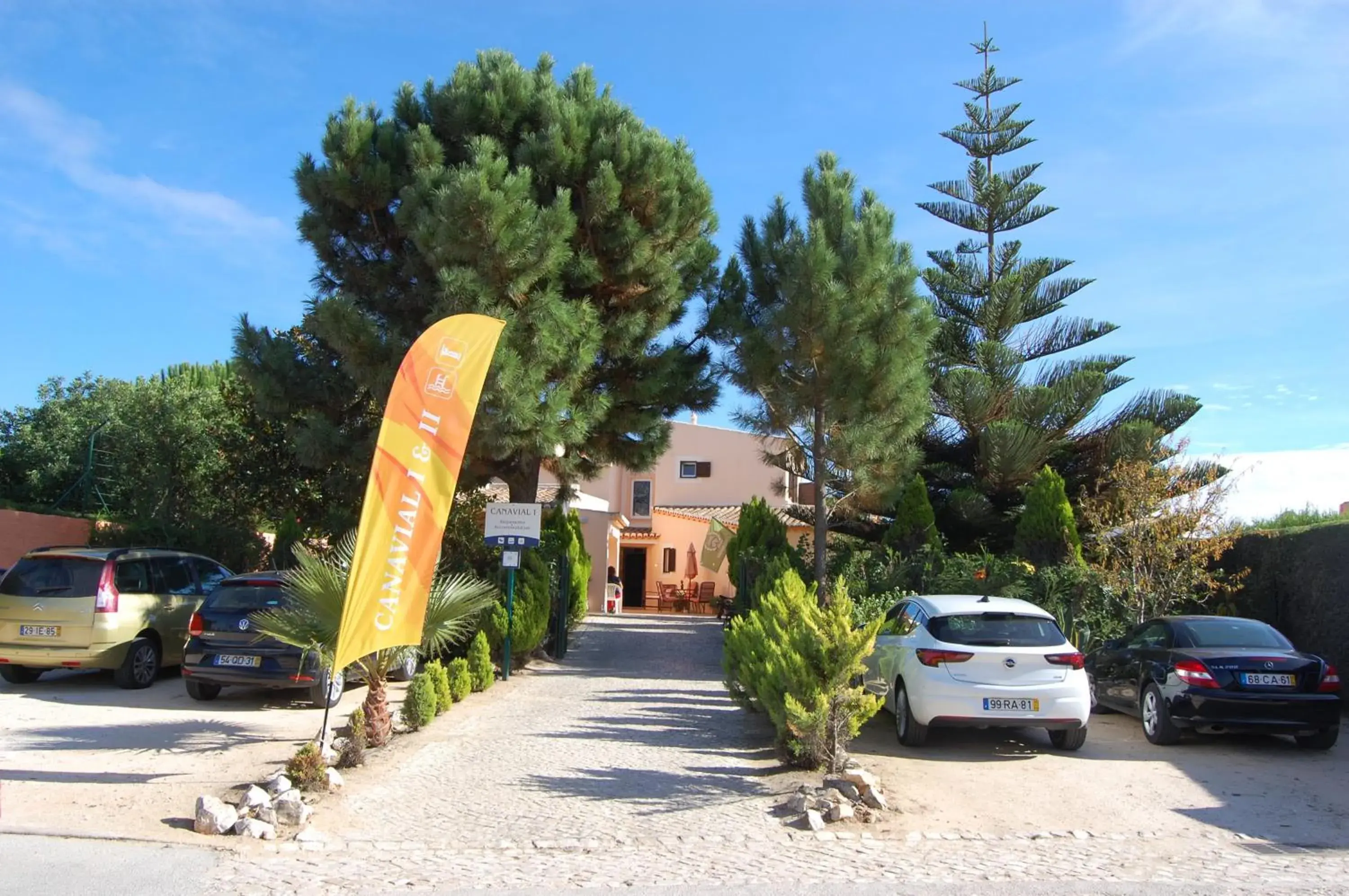 Property building in Canavial I & II Apartamentos Property building in Canavial I & II Apartamentos