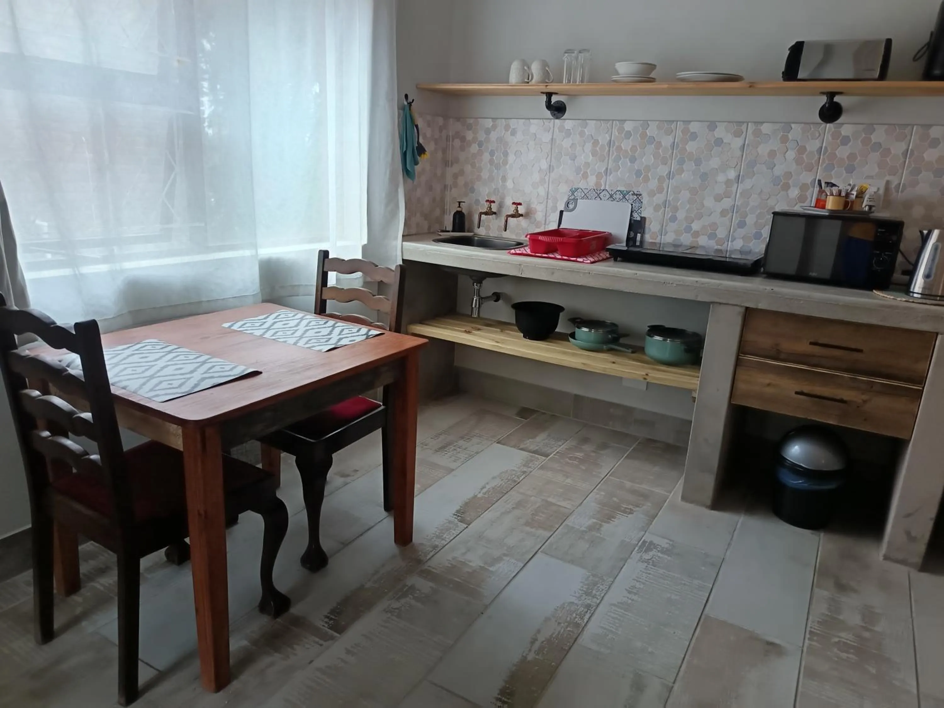 Bluewater Guesthouse