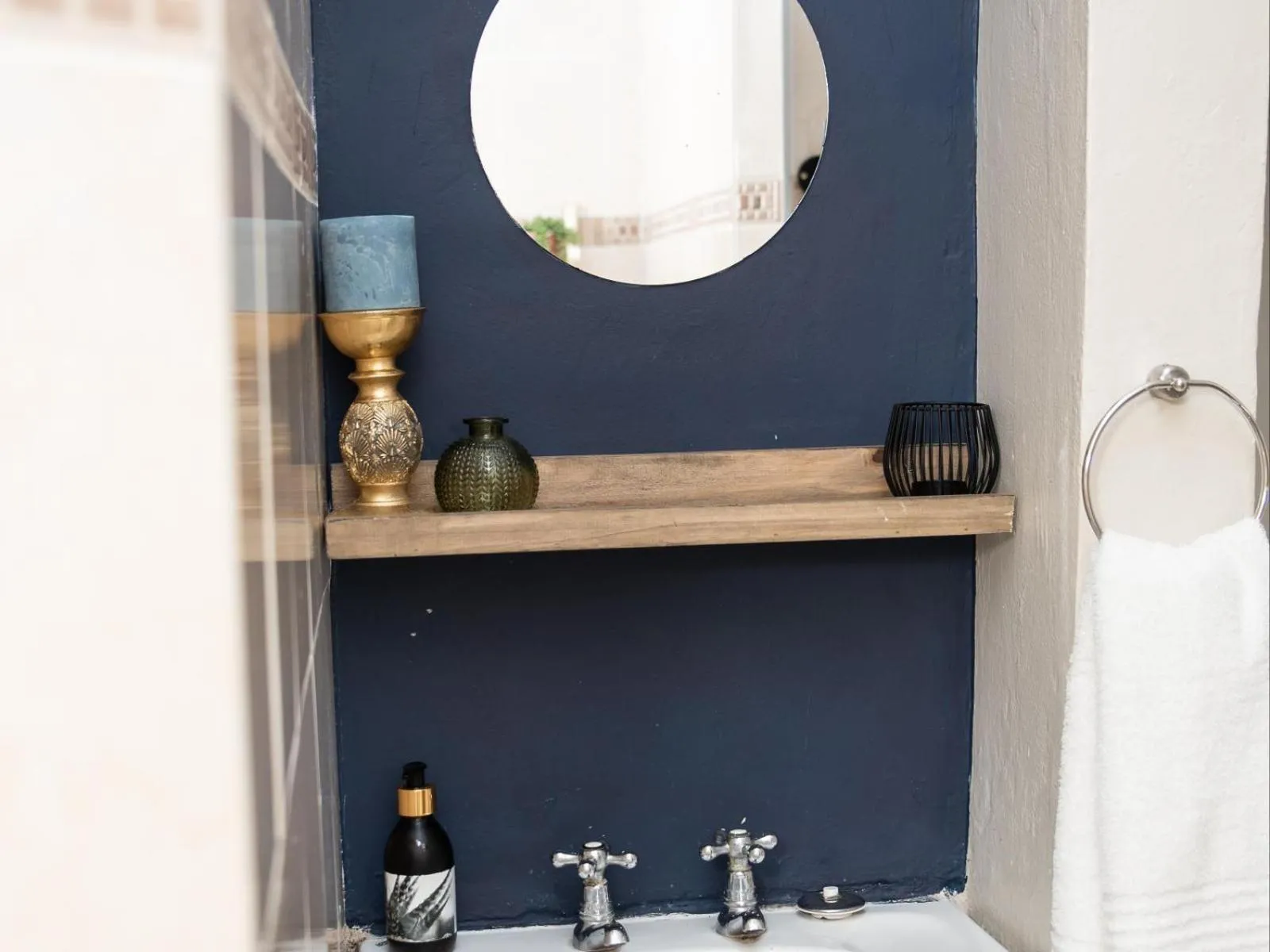 Bathroom in Bluewater Guesthouse