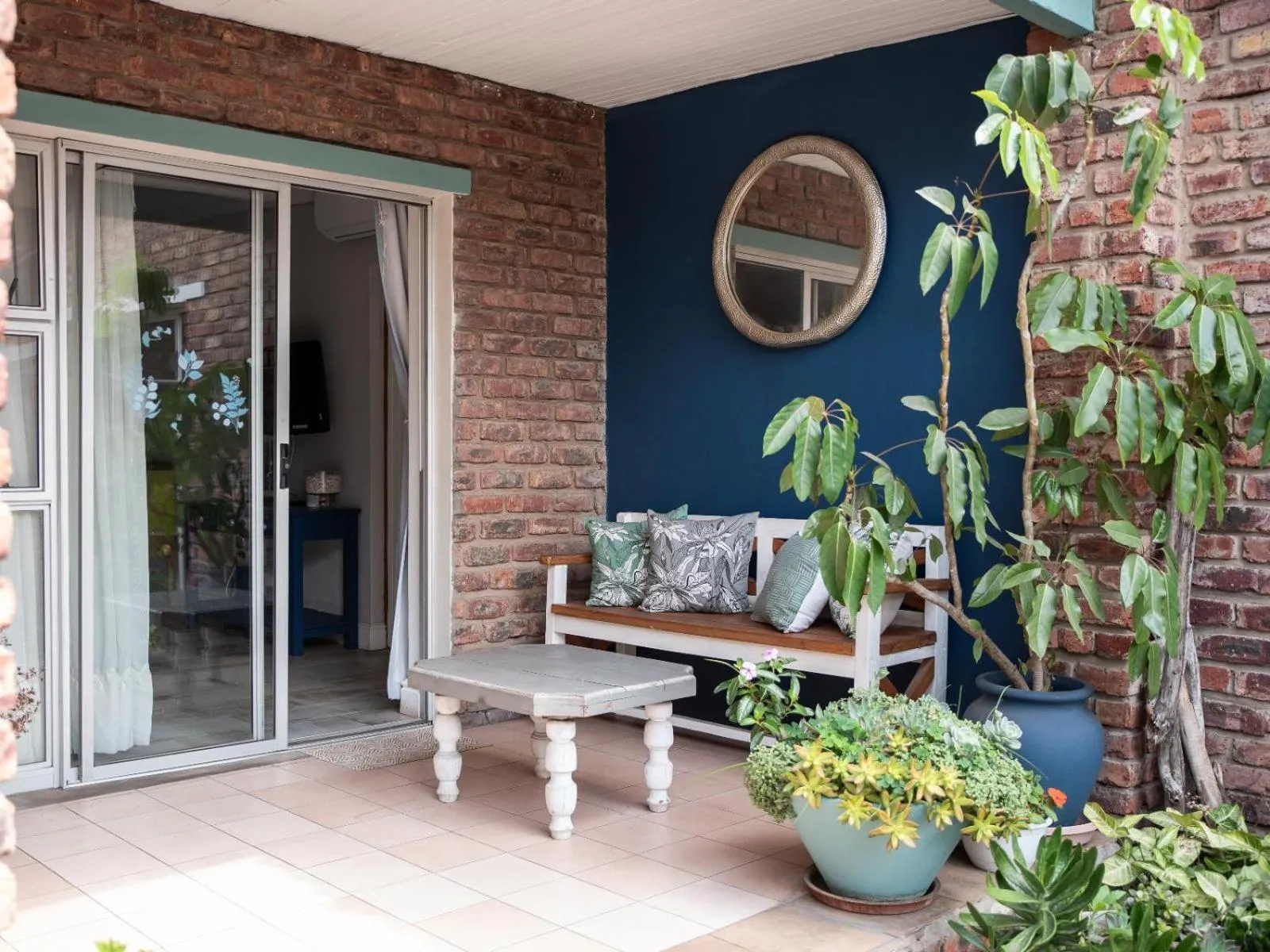 Patio in Bluewater Guesthouse