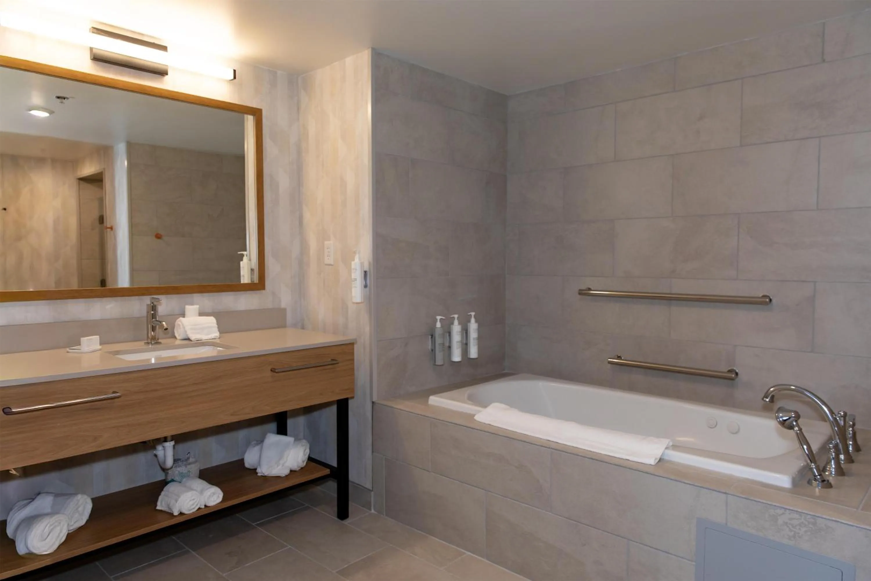 Bathroom in Hampton Inn & Suites Jennings