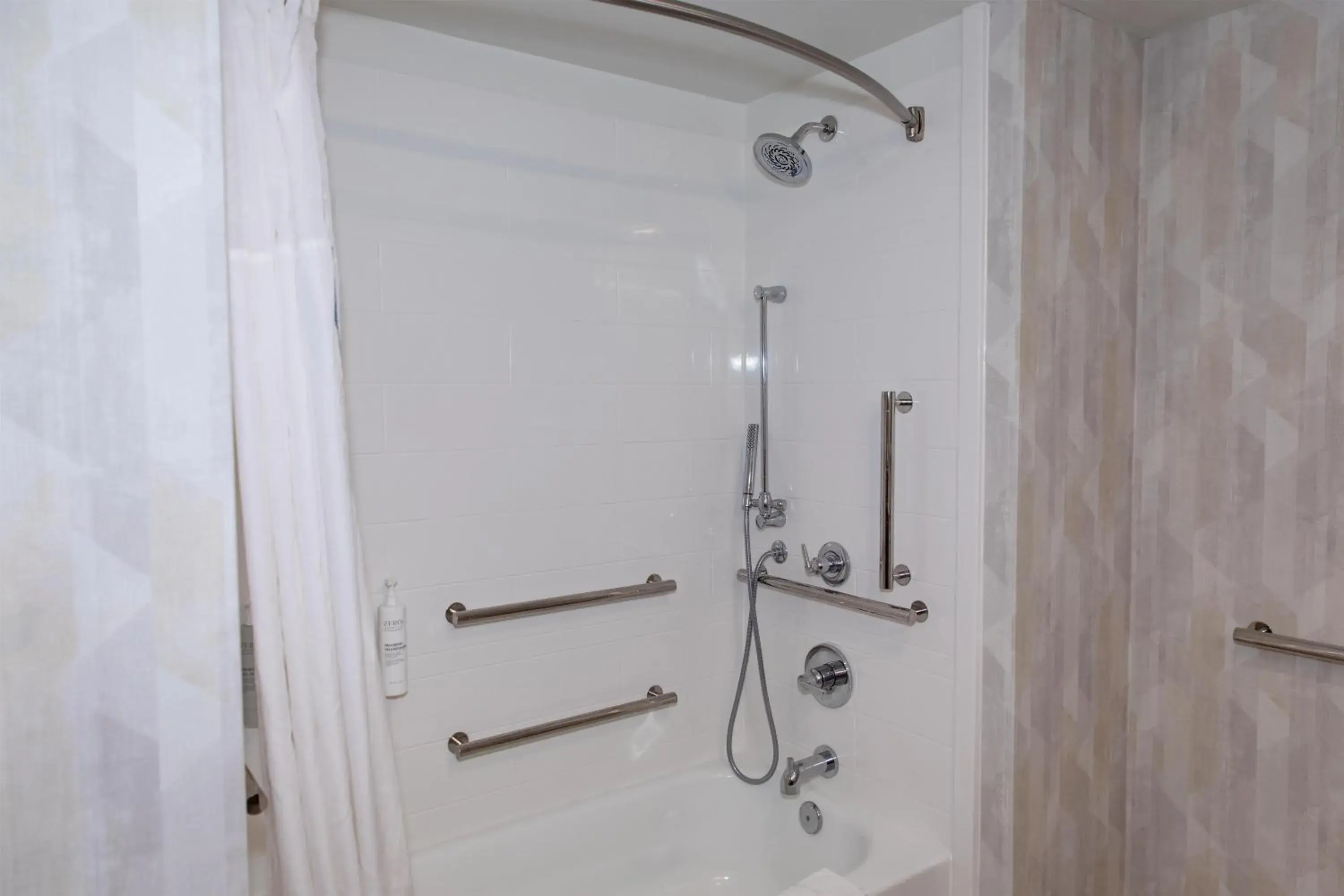 Bathroom in Hampton Inn & Suites Jennings Bathroom in Hampton Inn & Suites Jennings