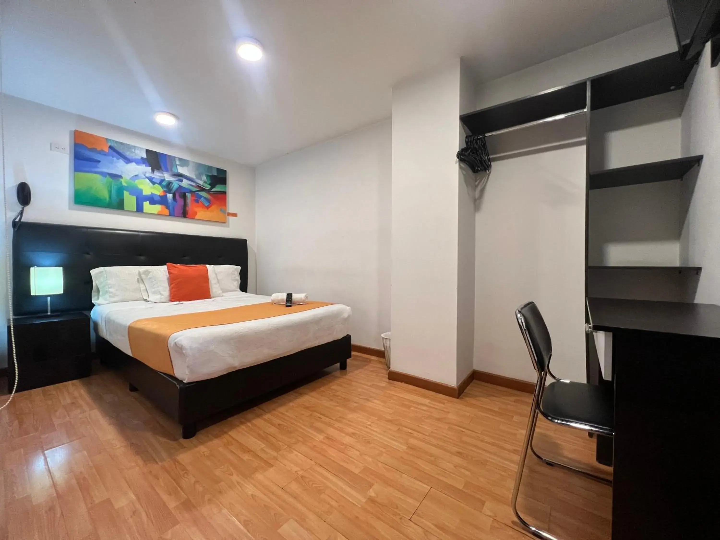 Standard Single Room in Hotel Ferias Park Standard Single Room in Hotel Ferias Park