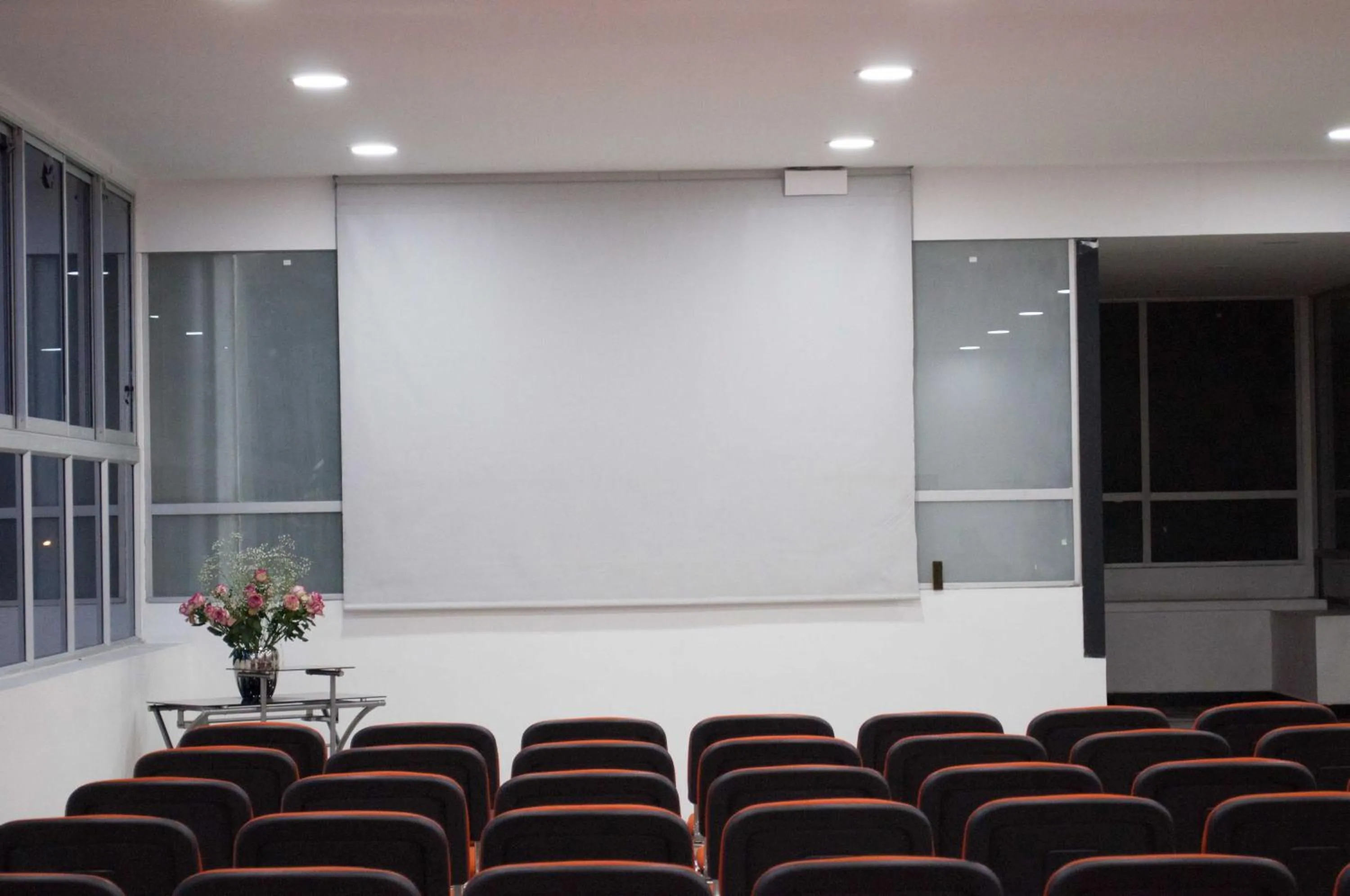 Business facilities in Hotel Ferias Park