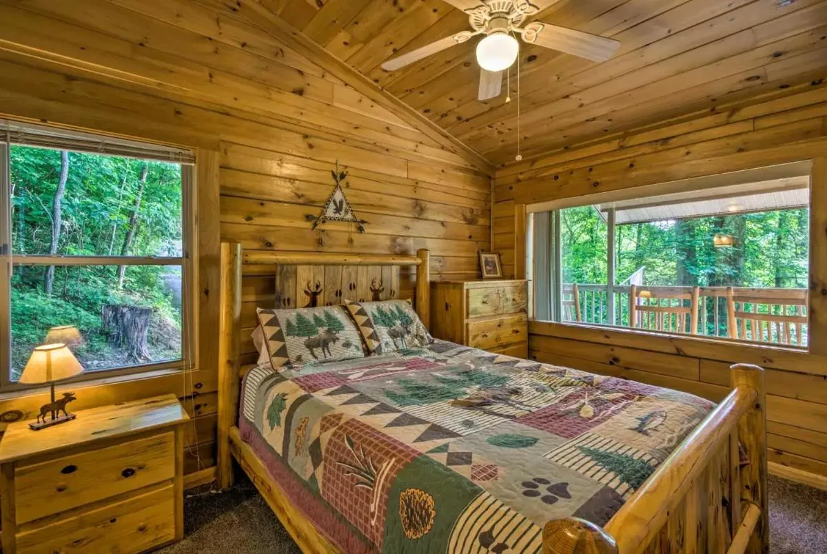 Bed in Nantahala Cabins