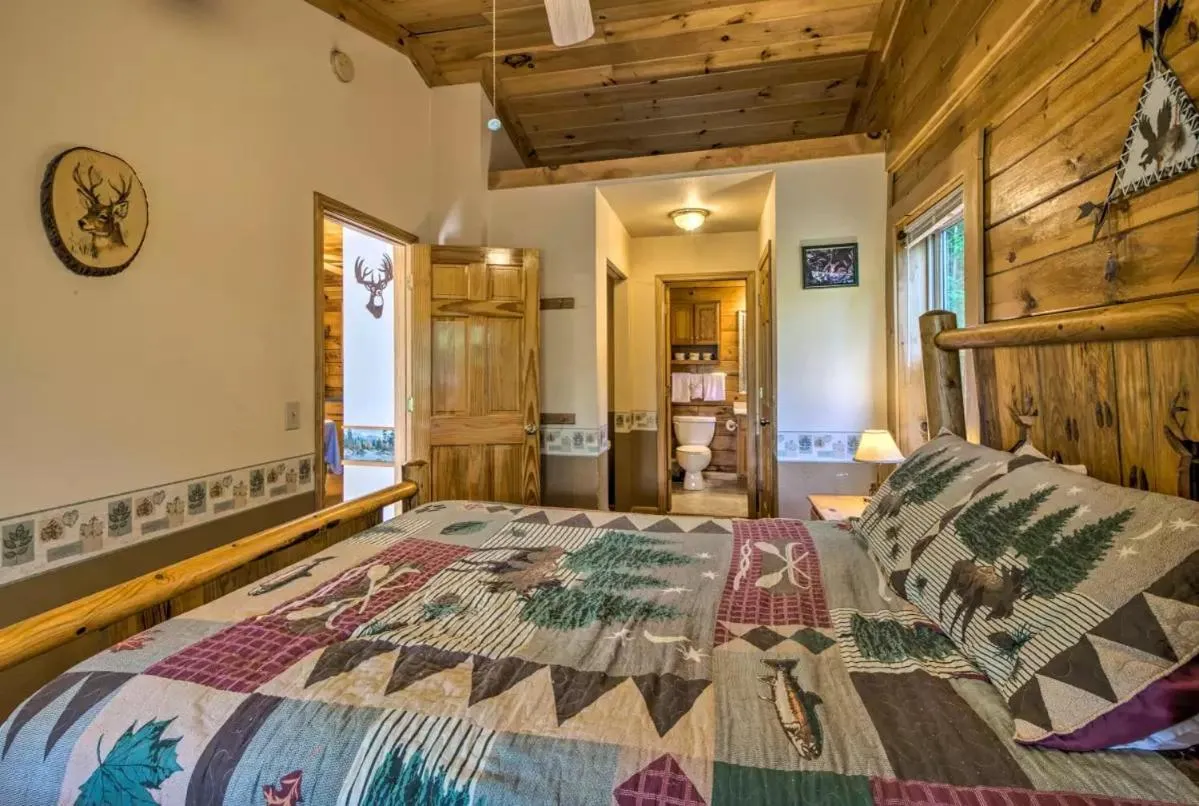 Bed in Nantahala Cabins