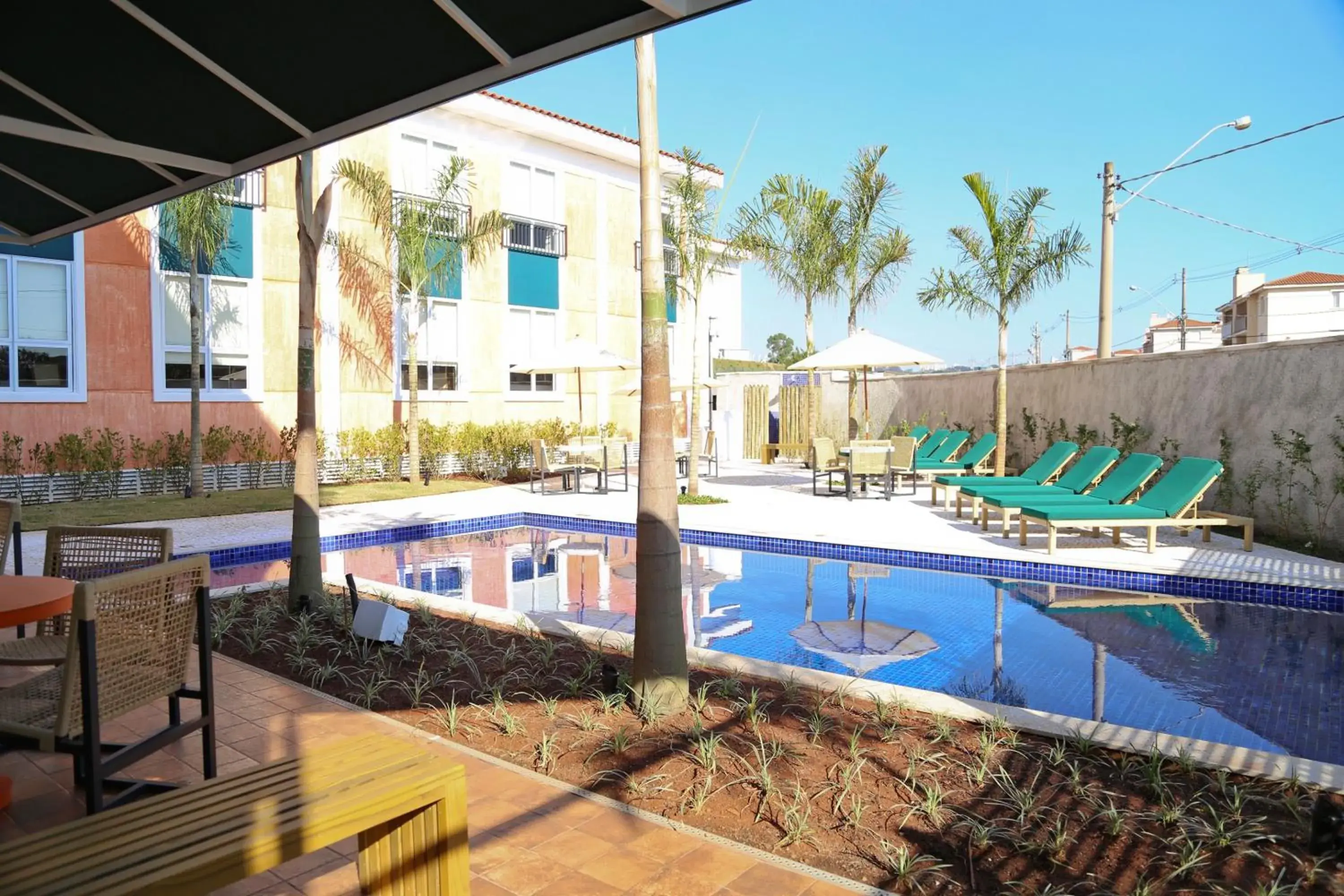 Swimming pool in Vitória Hotel Express Dom Pedro Swimming pool in Vitória Hotel Express Dom Pedro