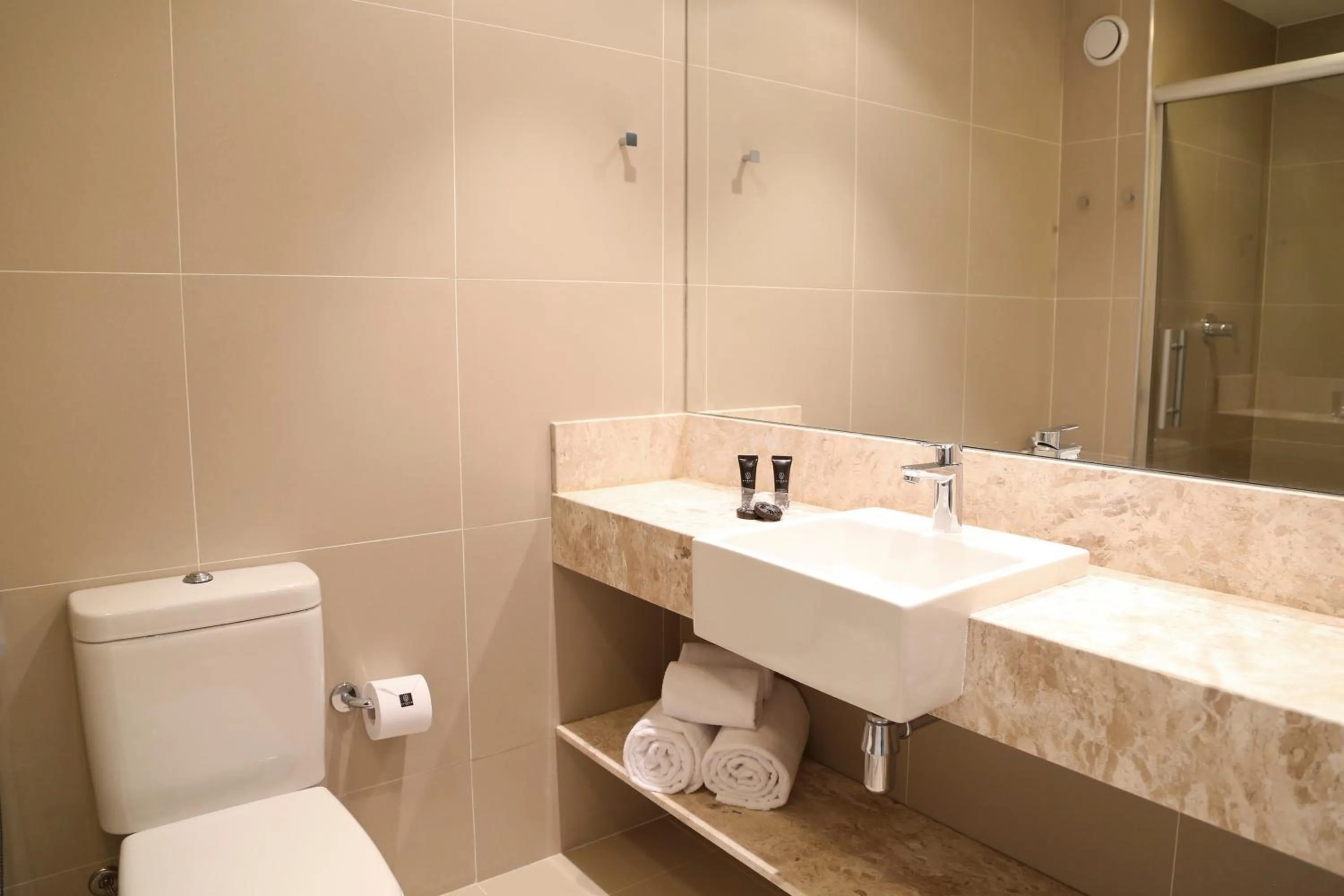 Bathroom in Vitória Hotel Express Dom Pedro