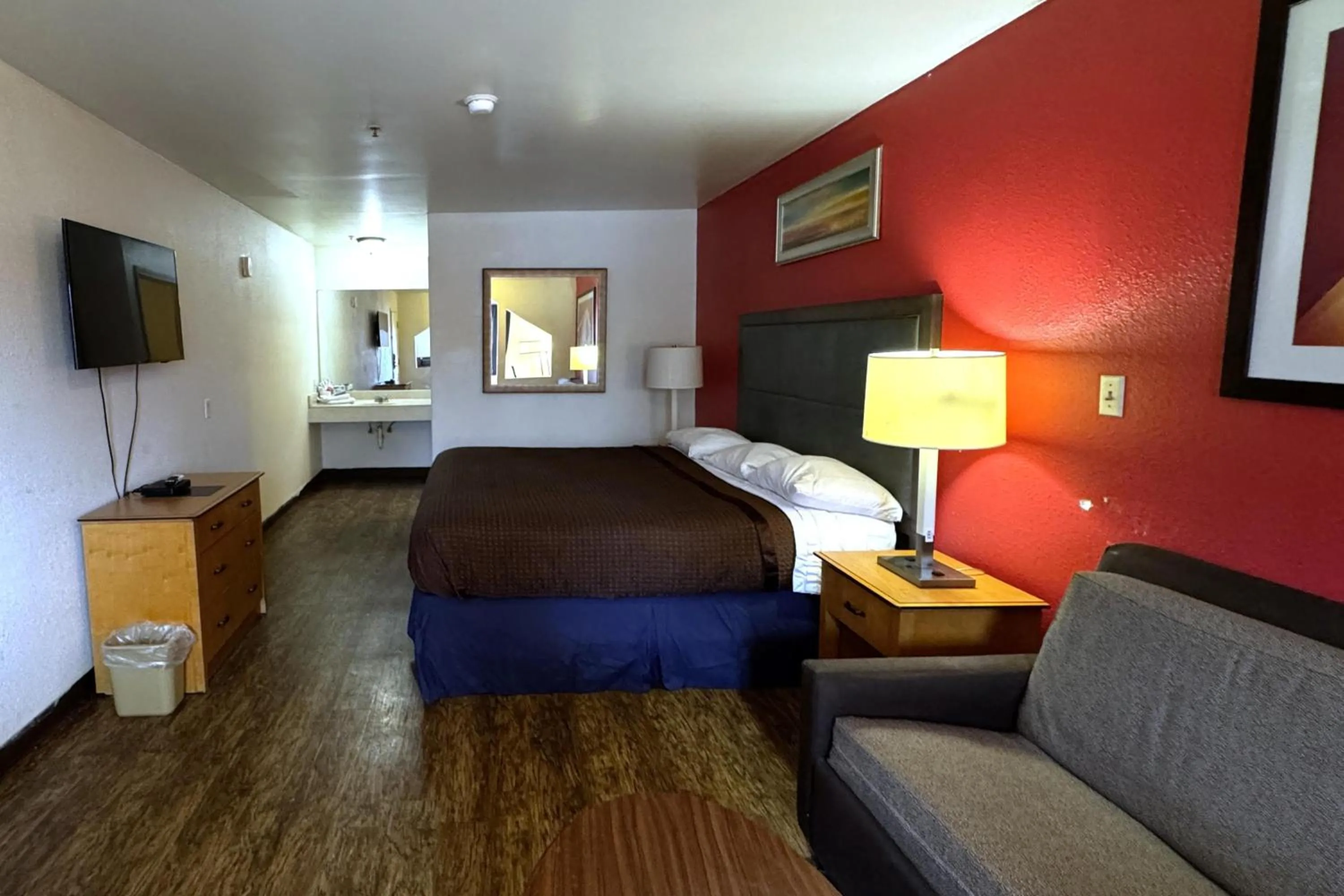 Bedroom, Bed in Woodbridge Inn By OYO Rome