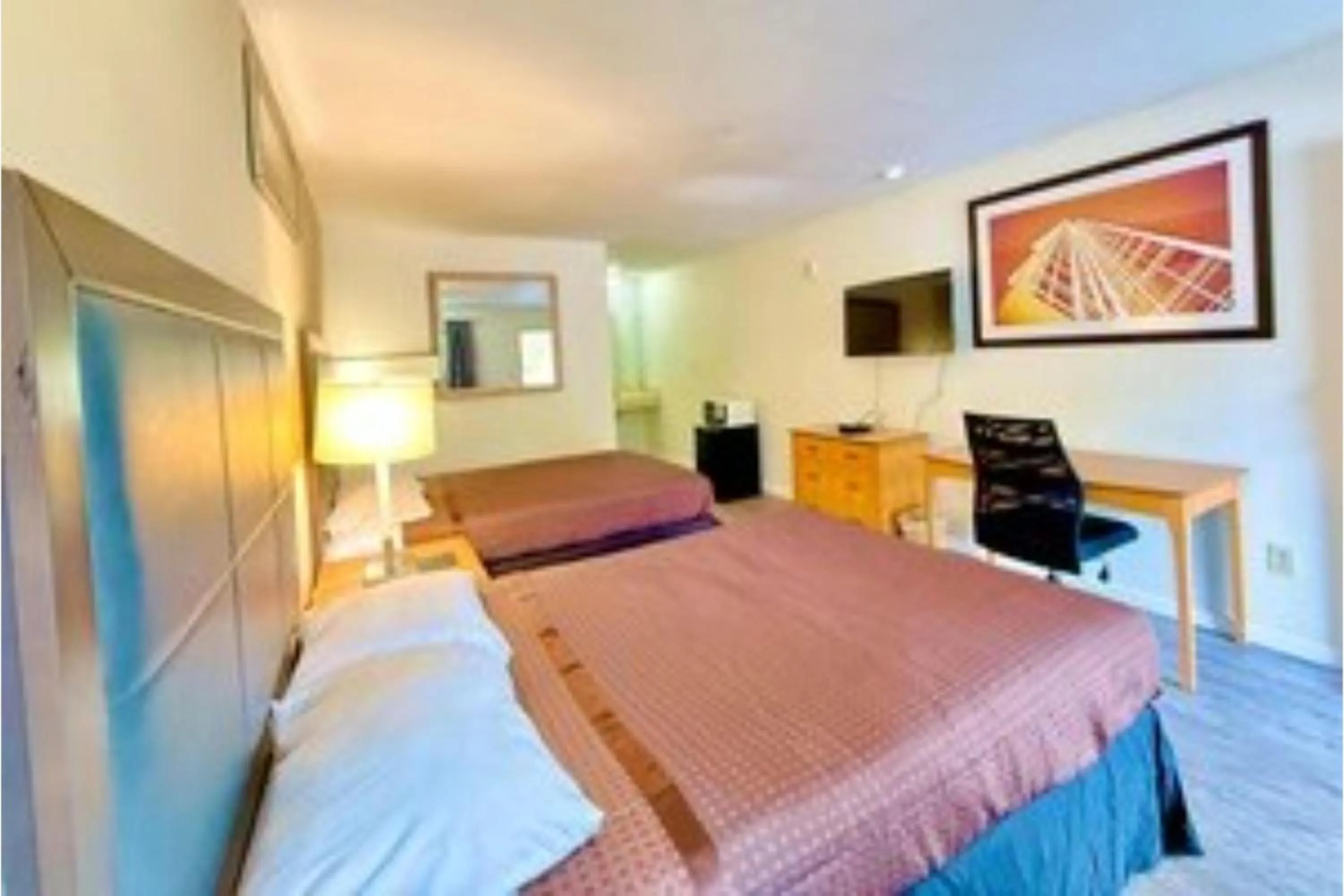 Bedroom, Bed in Woodbridge Inn By OYO Rome