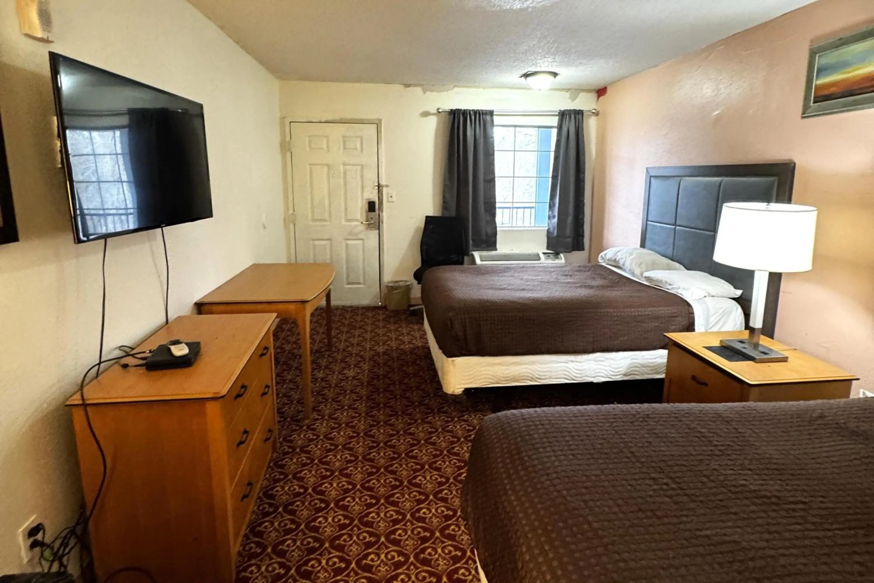 Bedroom, Bed in Woodbridge Inn By OYO Rome