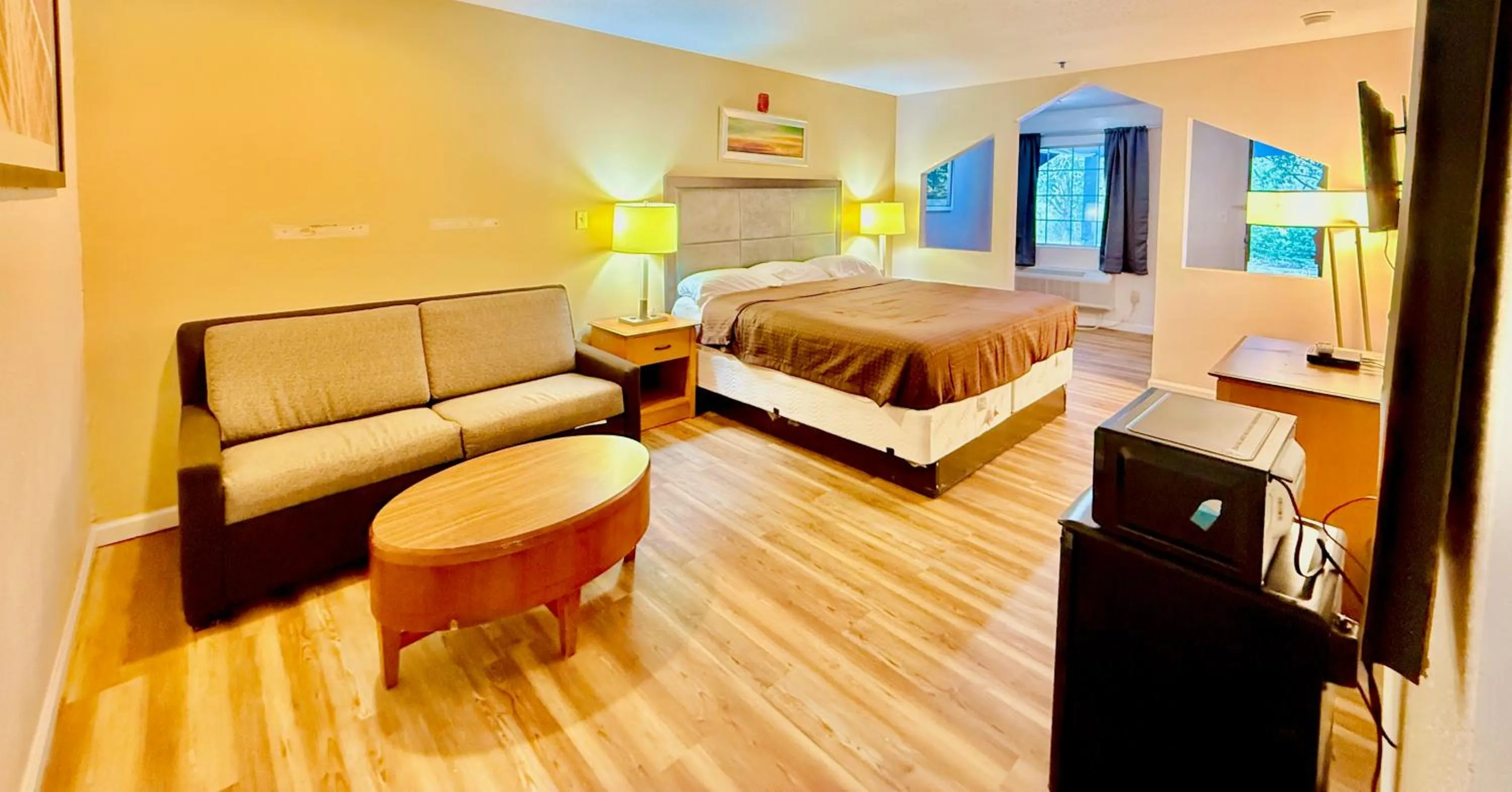 Bedroom, Bed in Woodbridge Inn By OYO Rome