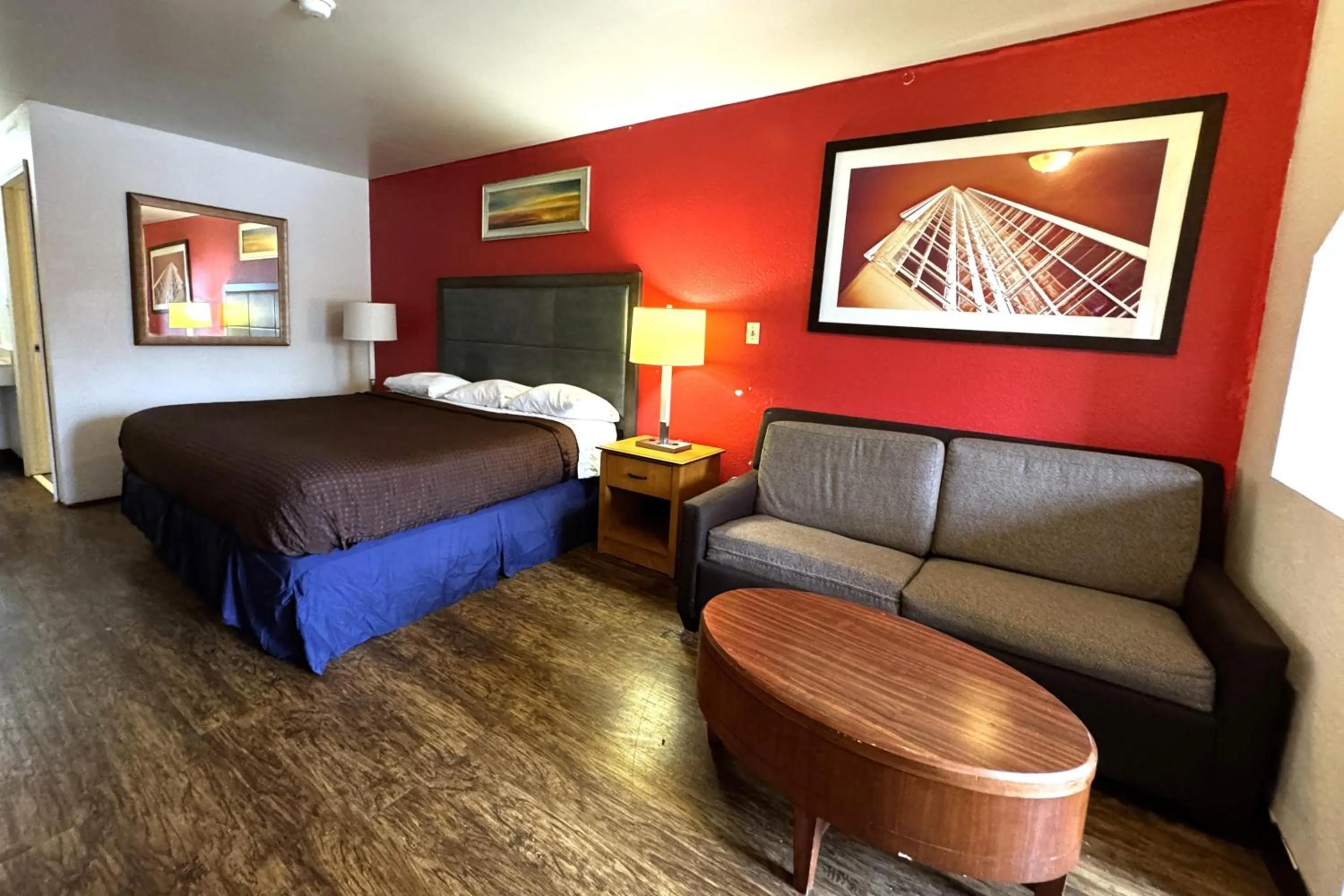 Bedroom, Bed in Woodbridge Inn By OYO Rome