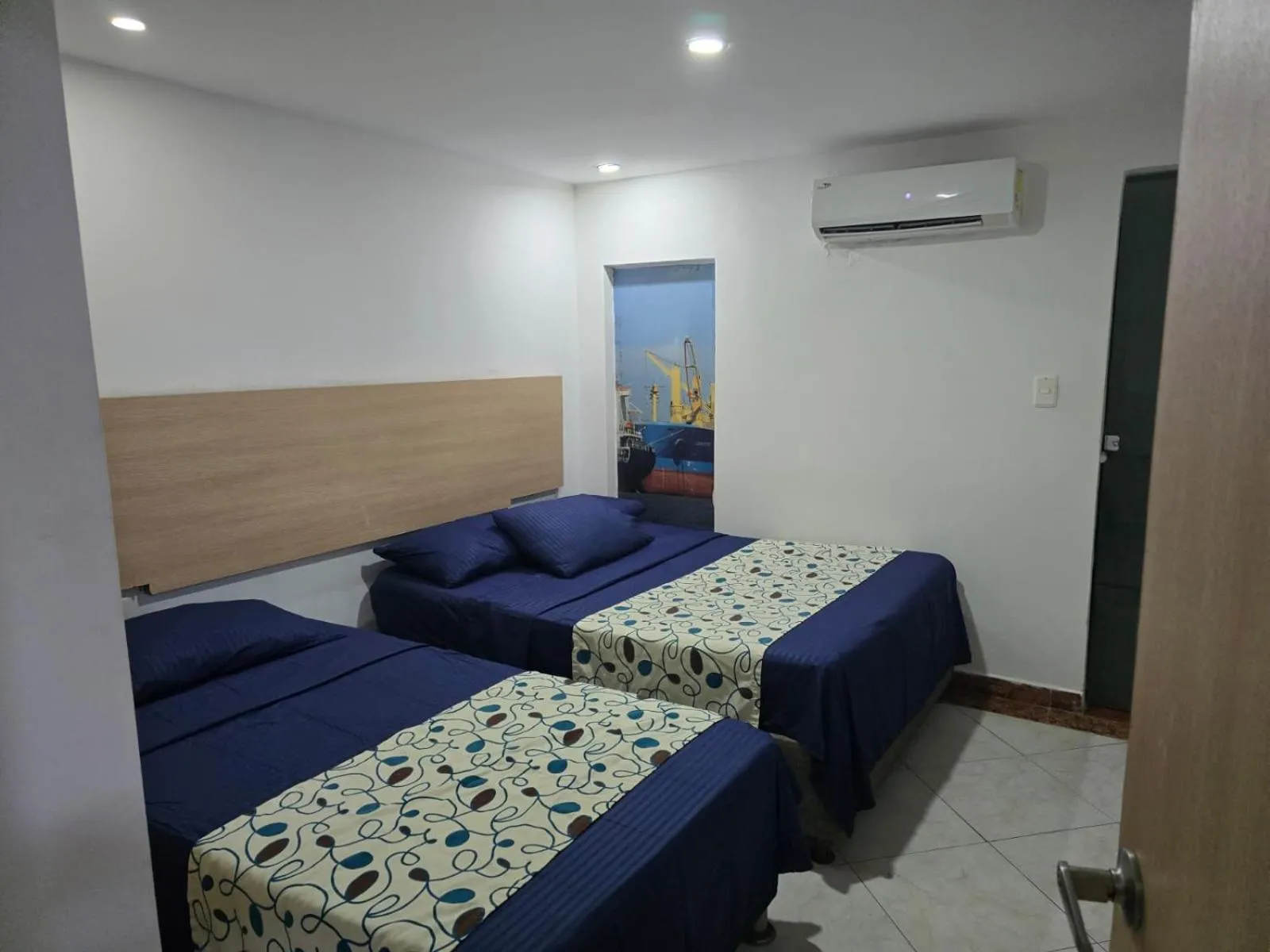 Bed in Hotel Plaza 43