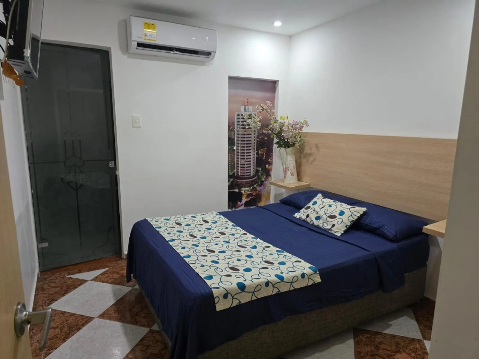 Bed in Hotel Plaza 43