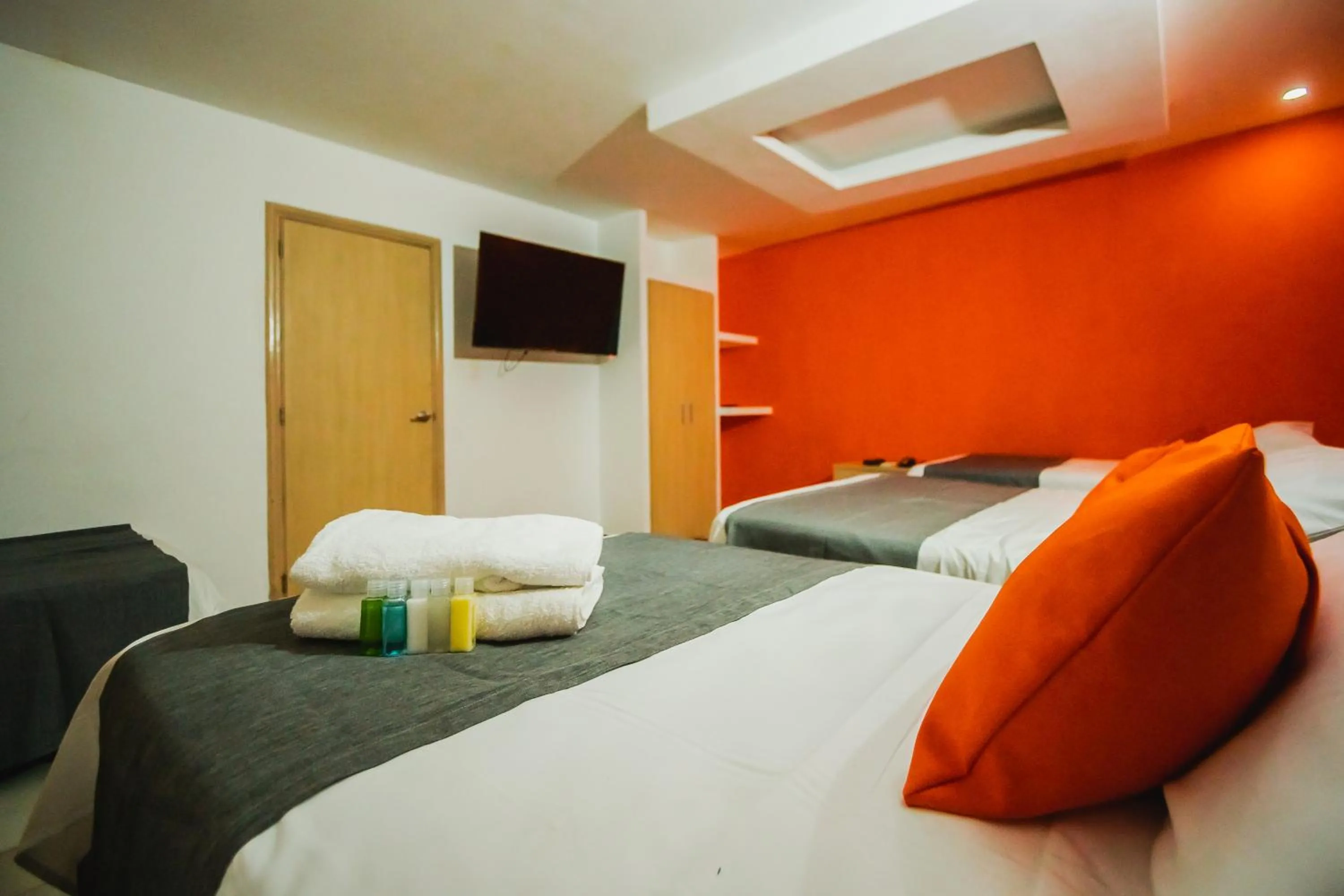 Bed in Hotel Plaza 43