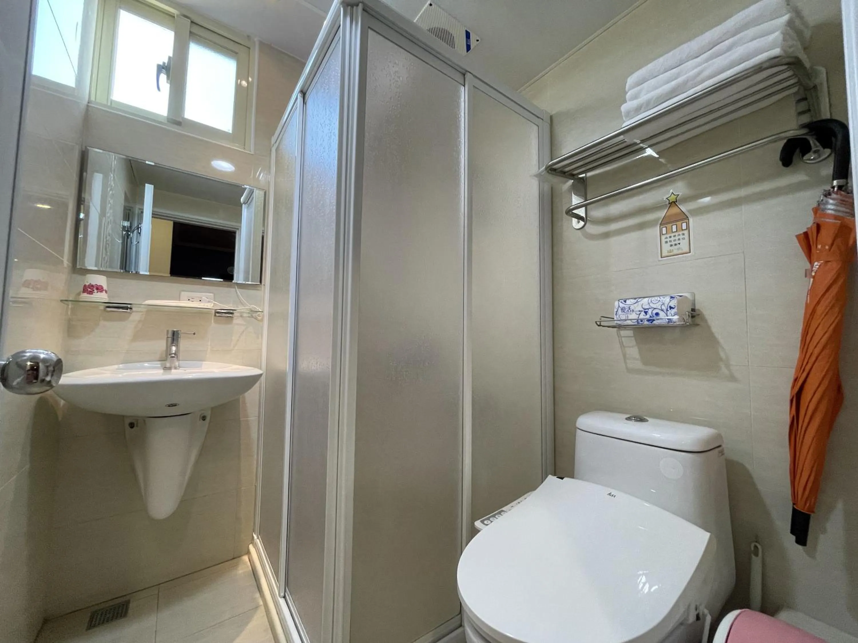 Bathroom in N. Castle Hotel