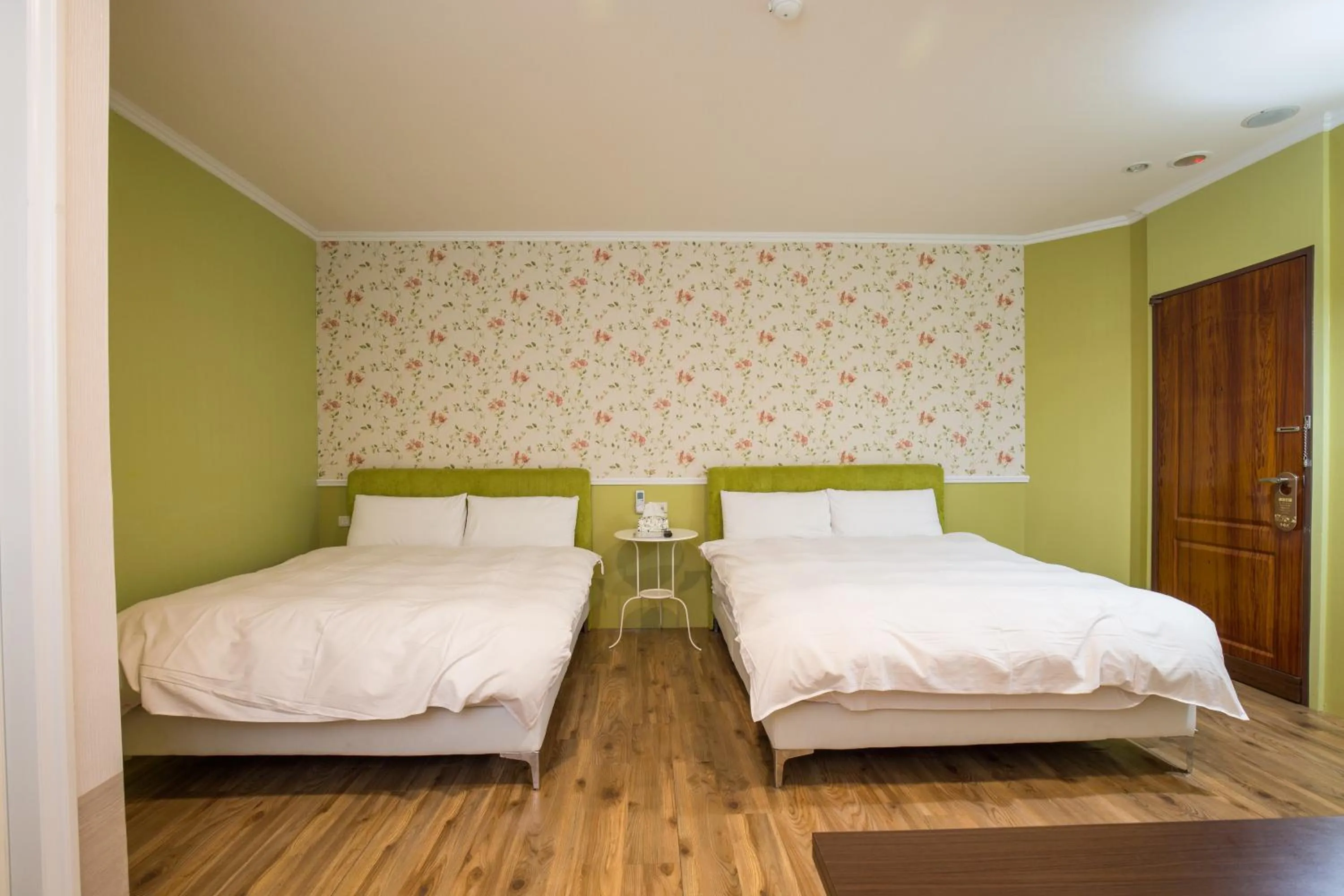 bunk bed, Bed in N. Castle Hotel