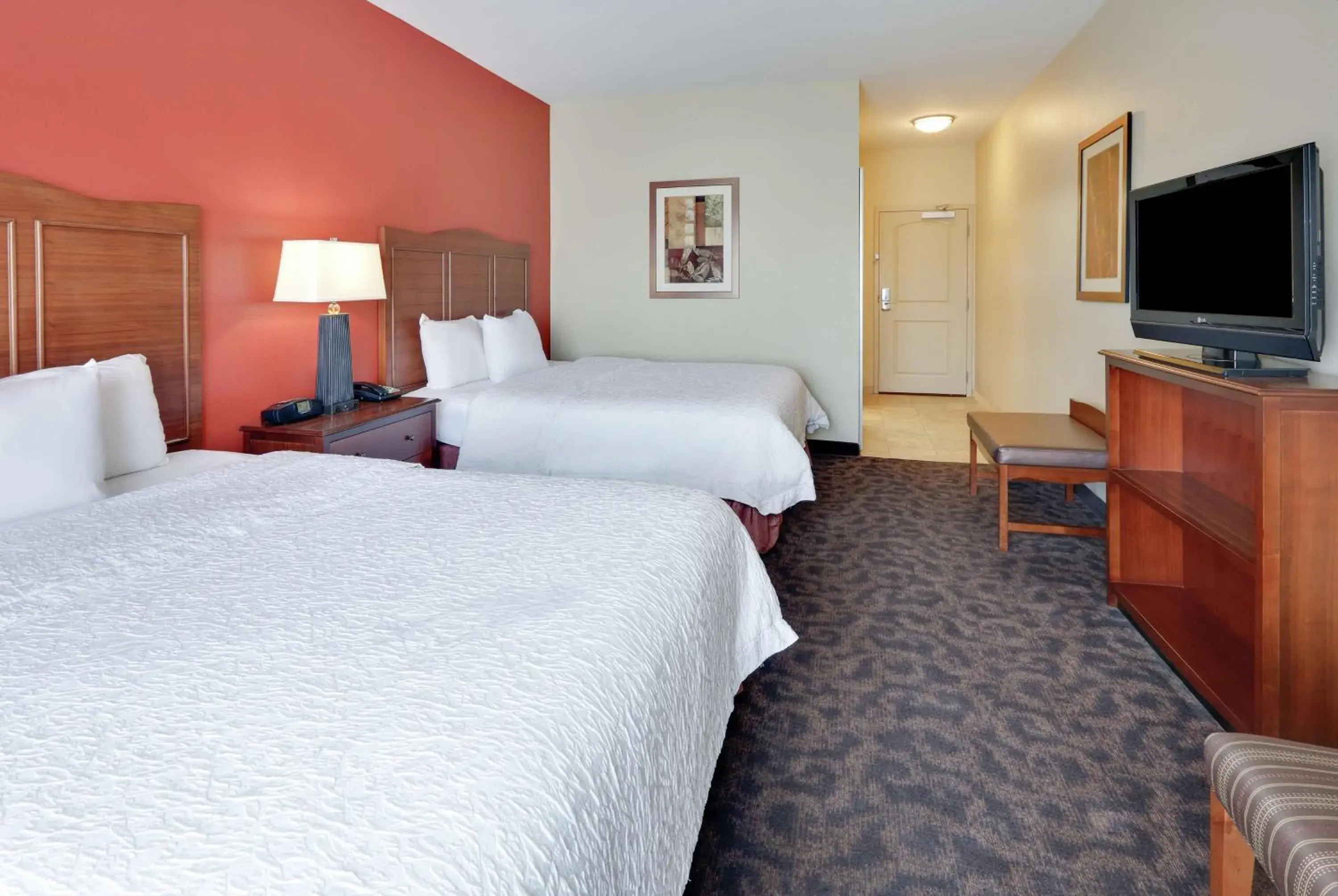 Photo of the whole room, Bed in Hampton Inn & Suites Fort Worth/Forest Hill Photo of the whole room, Bed in Hampton Inn & Suites Fort Worth/Forest Hill