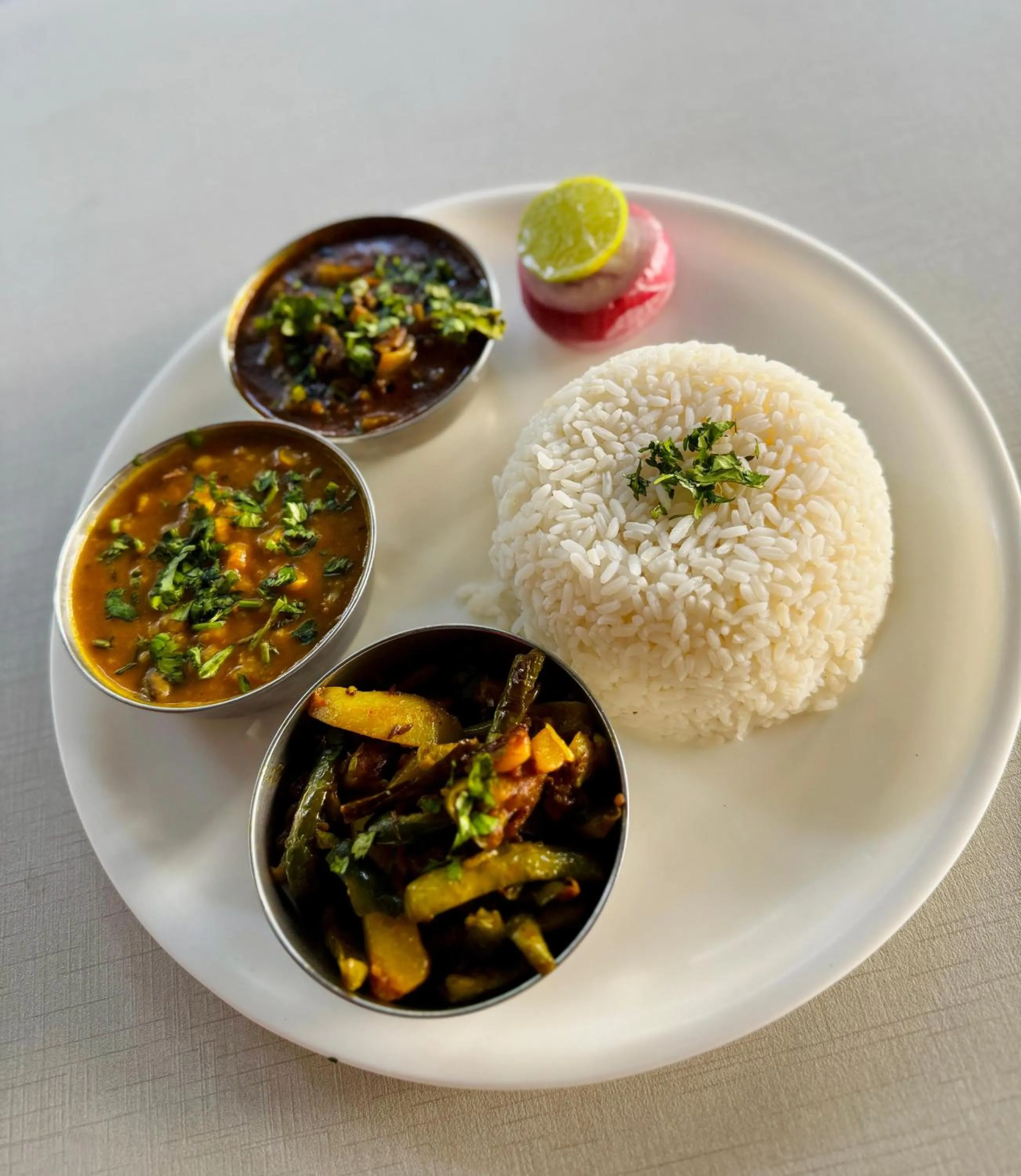 Food in La Riviera Suites